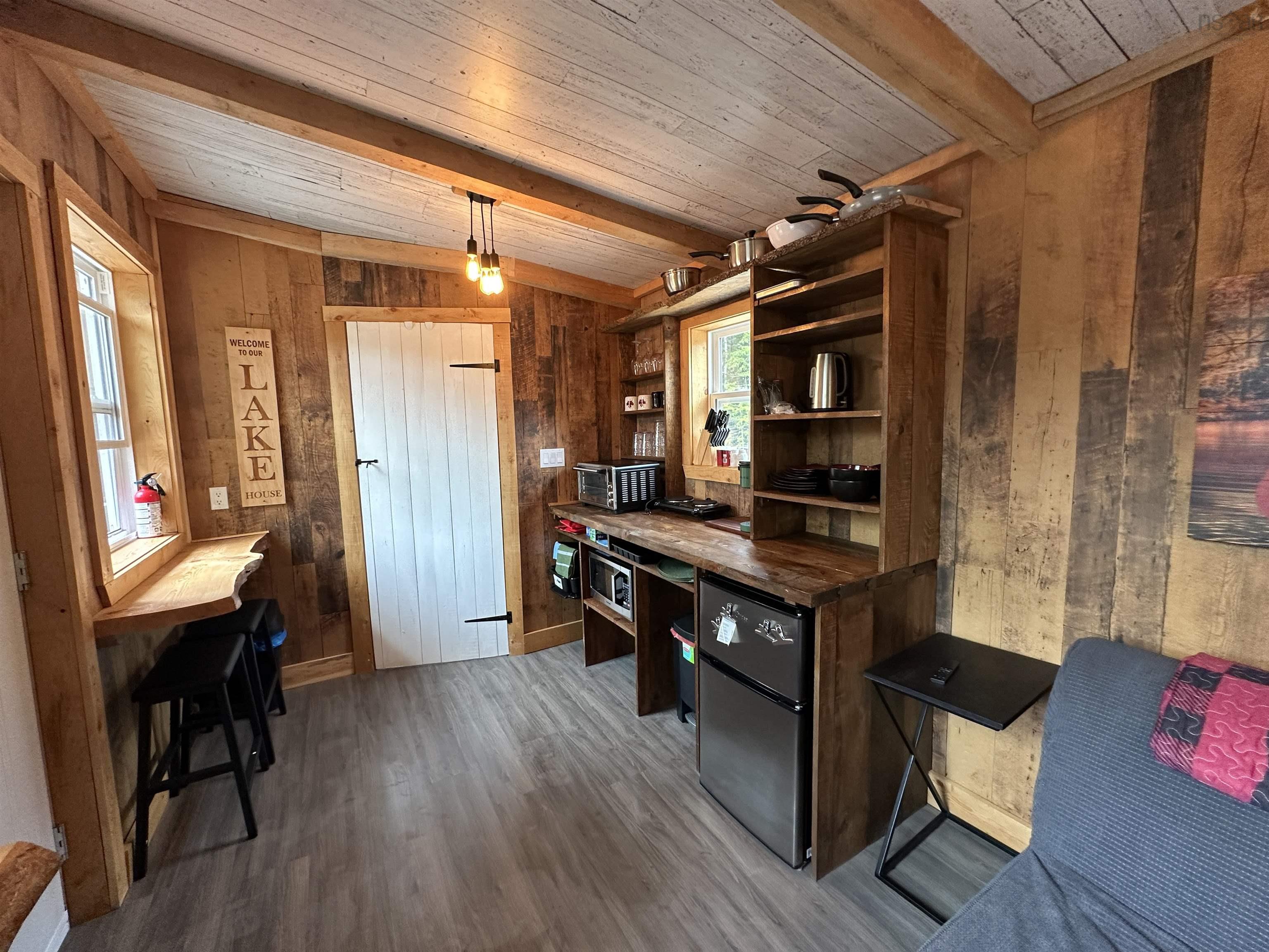 $249,900.00: 223 New Ross Road, Leminster