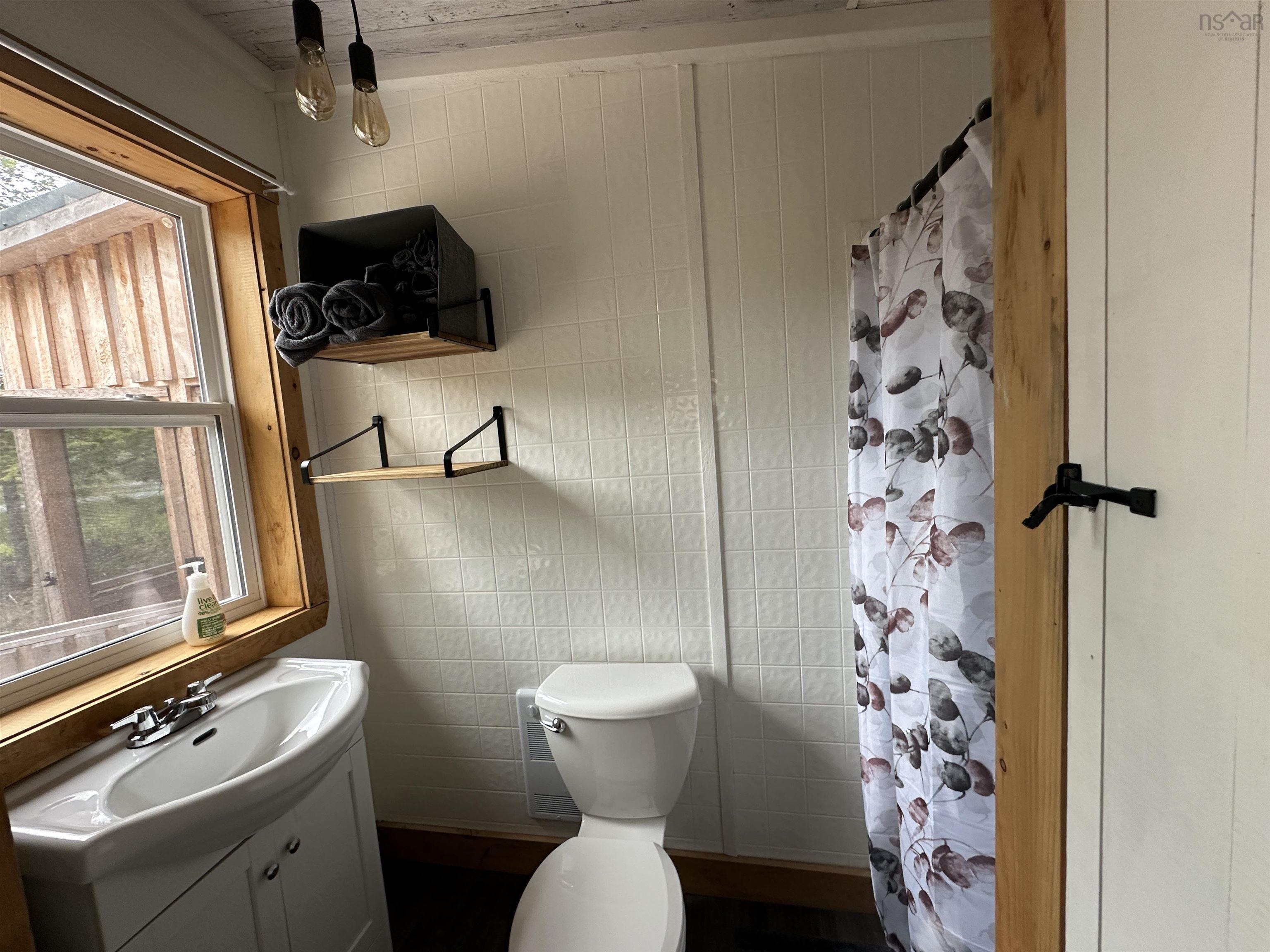 $249,900.00: 223 New Ross Road, Leminster