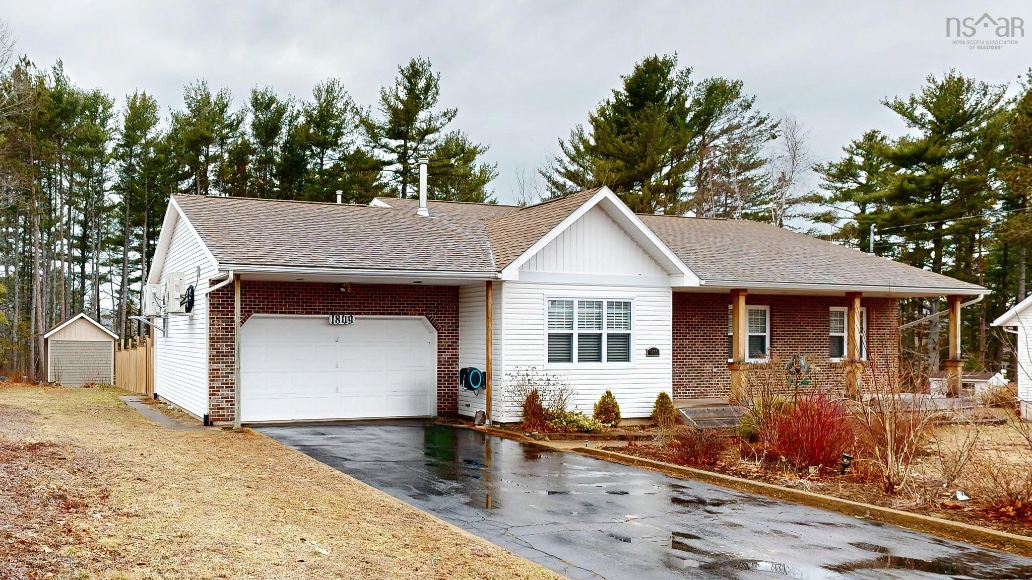 $529,900.00: 1809 Acadia Street, Kingston