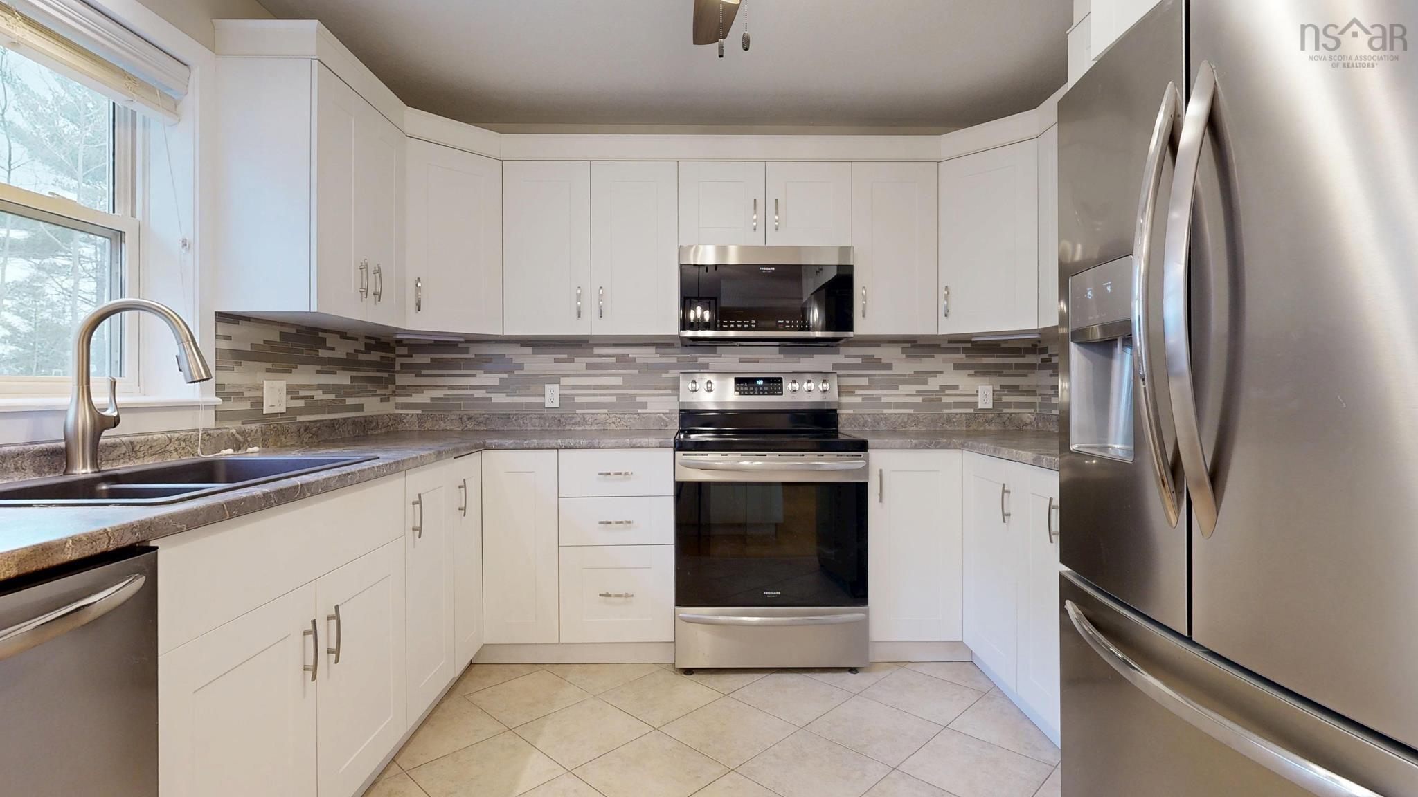 $529,900.00: 1809 Acadia Street, Kingston