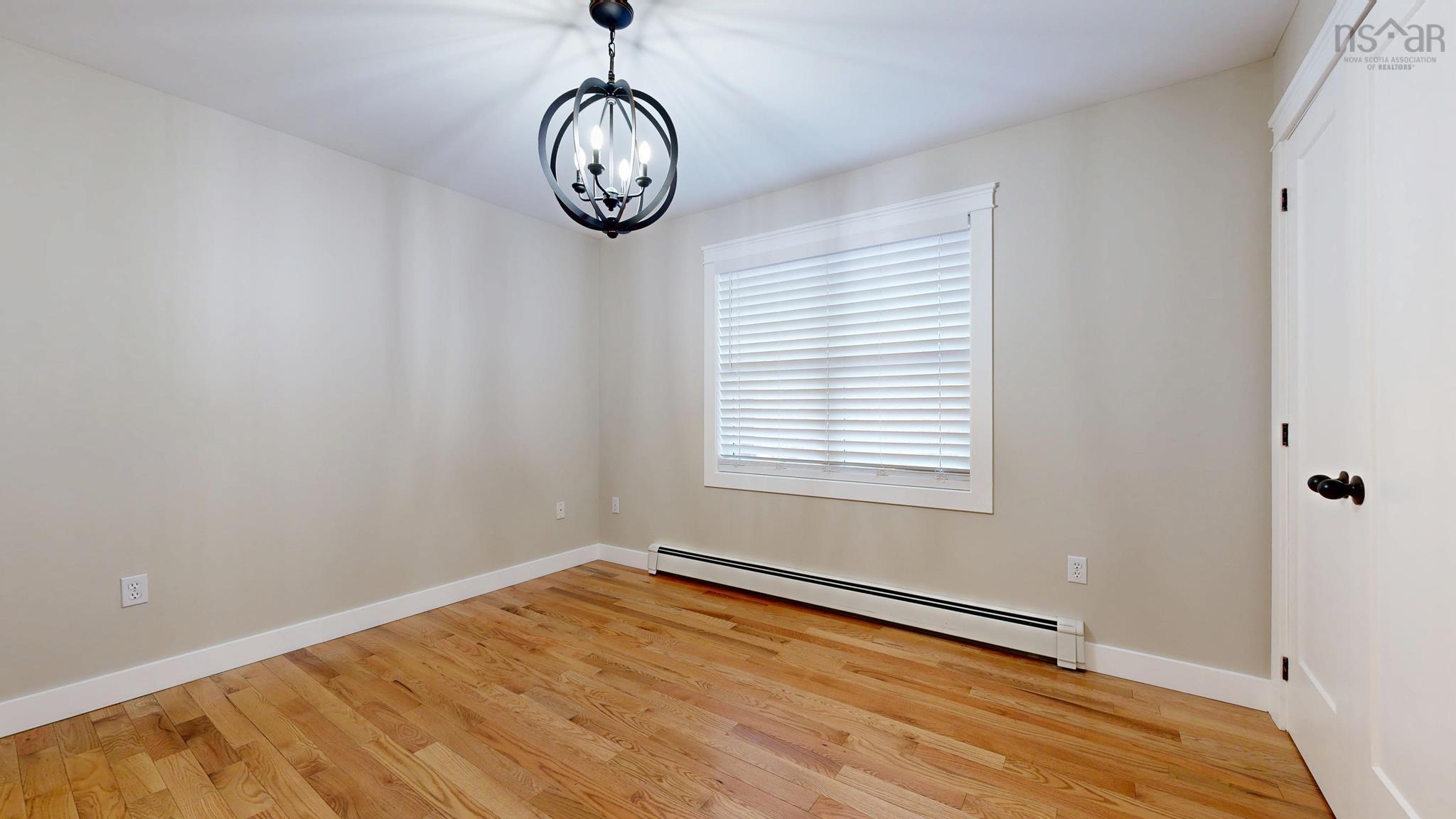 $529,900.00: 1809 Acadia Street, Kingston