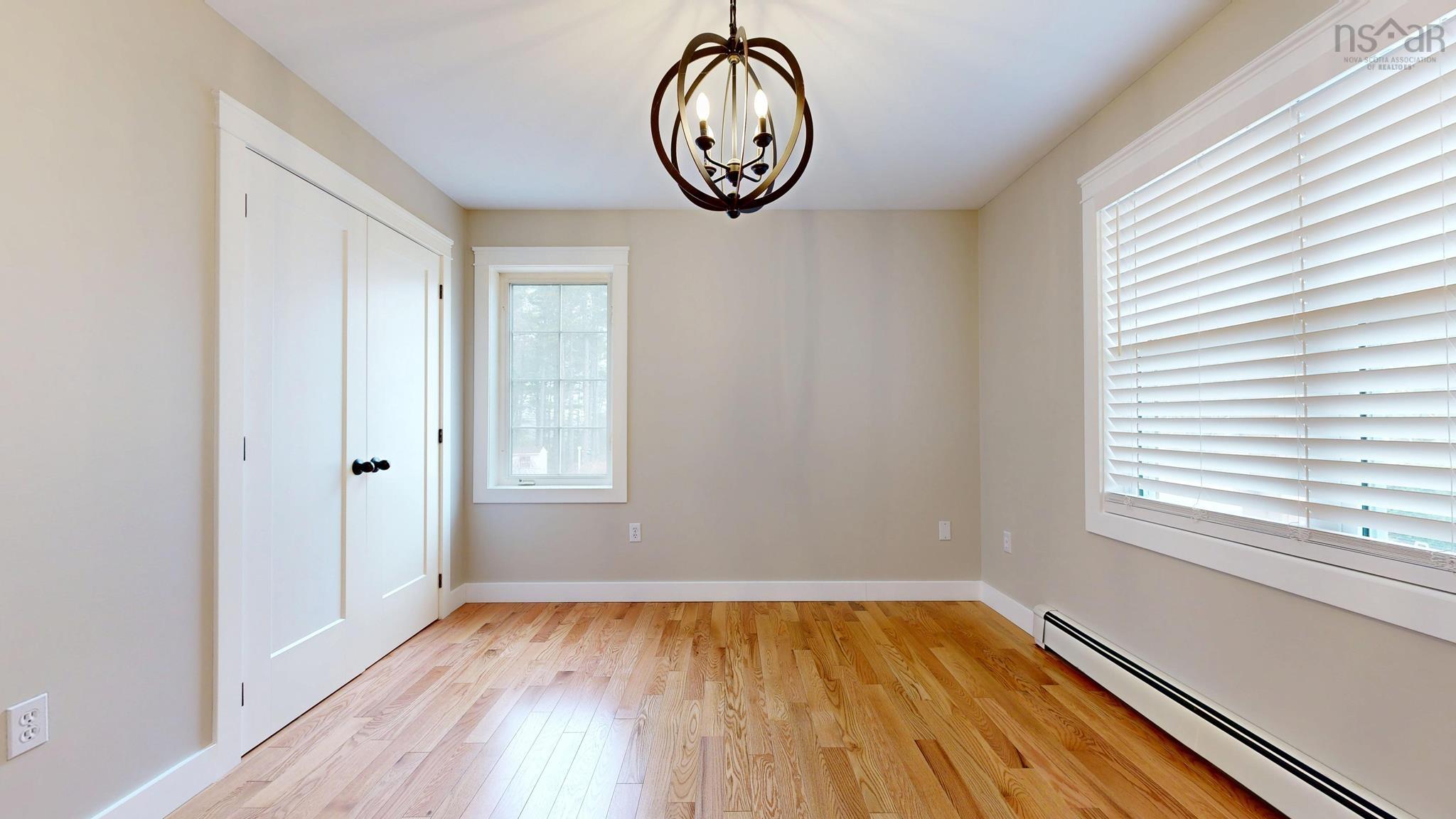 $529,900.00: 1809 Acadia Street, Kingston