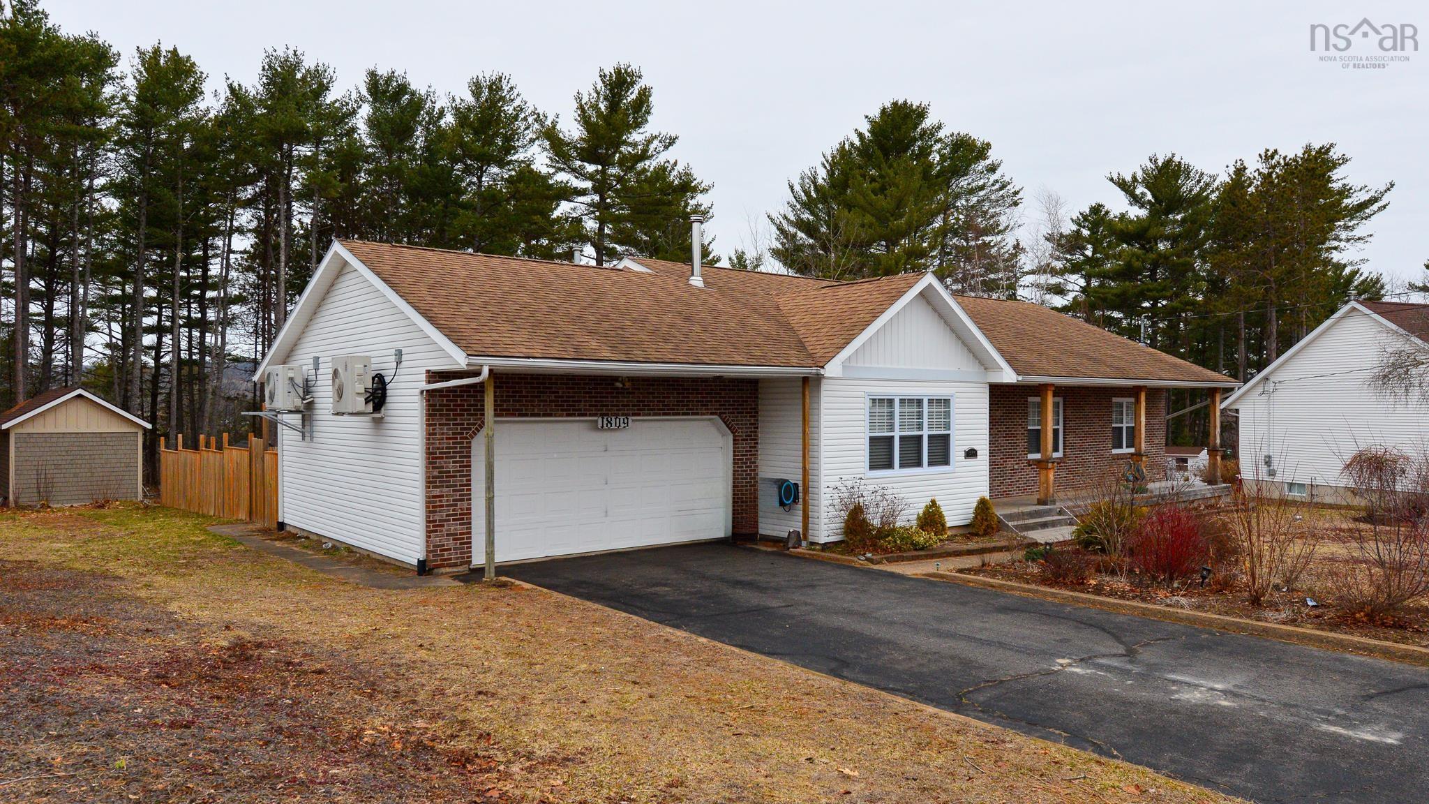 $529,900.00: 1809 Acadia Street, Kingston