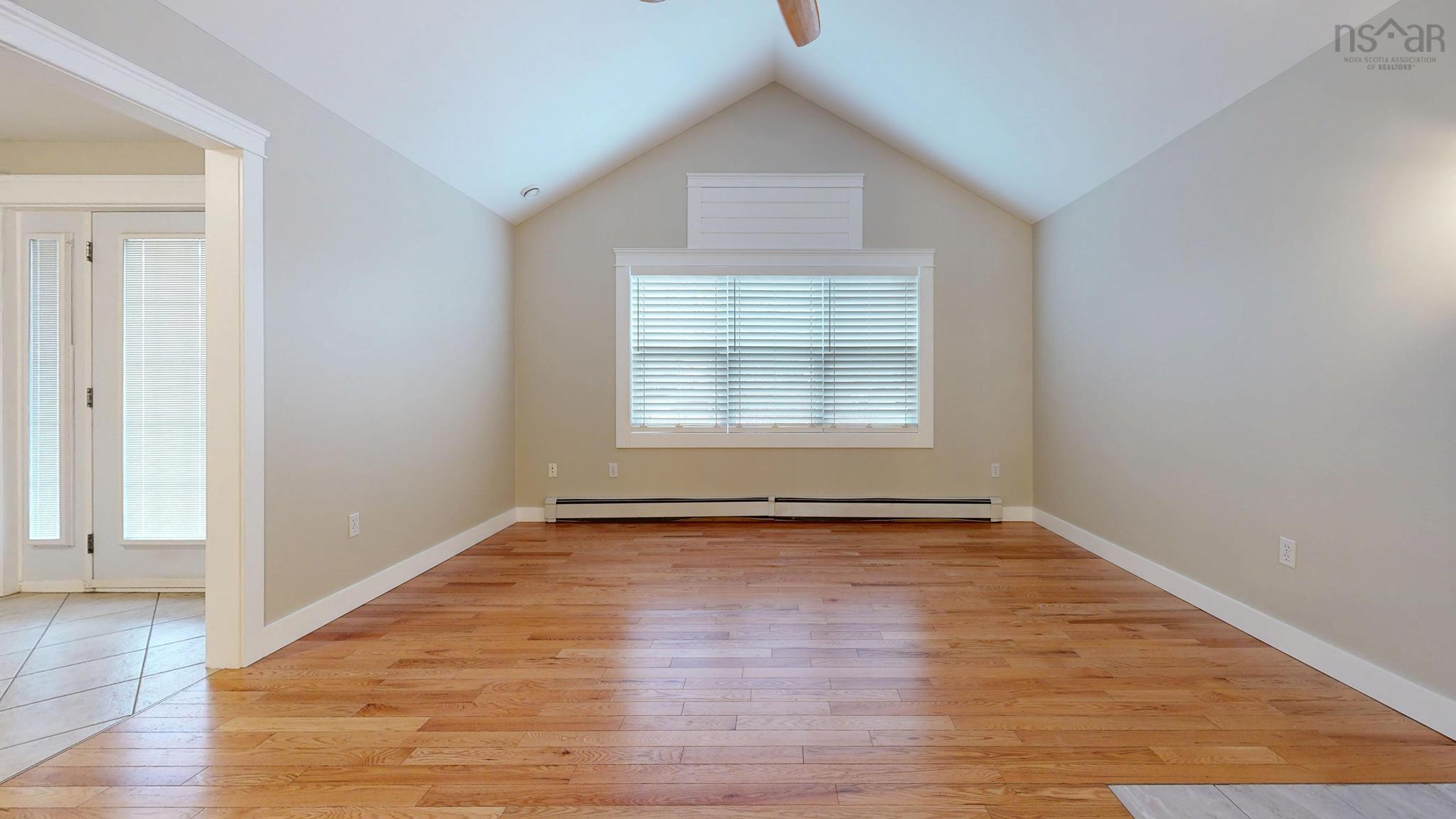 $529,900.00: 1809 Acadia Street, Kingston