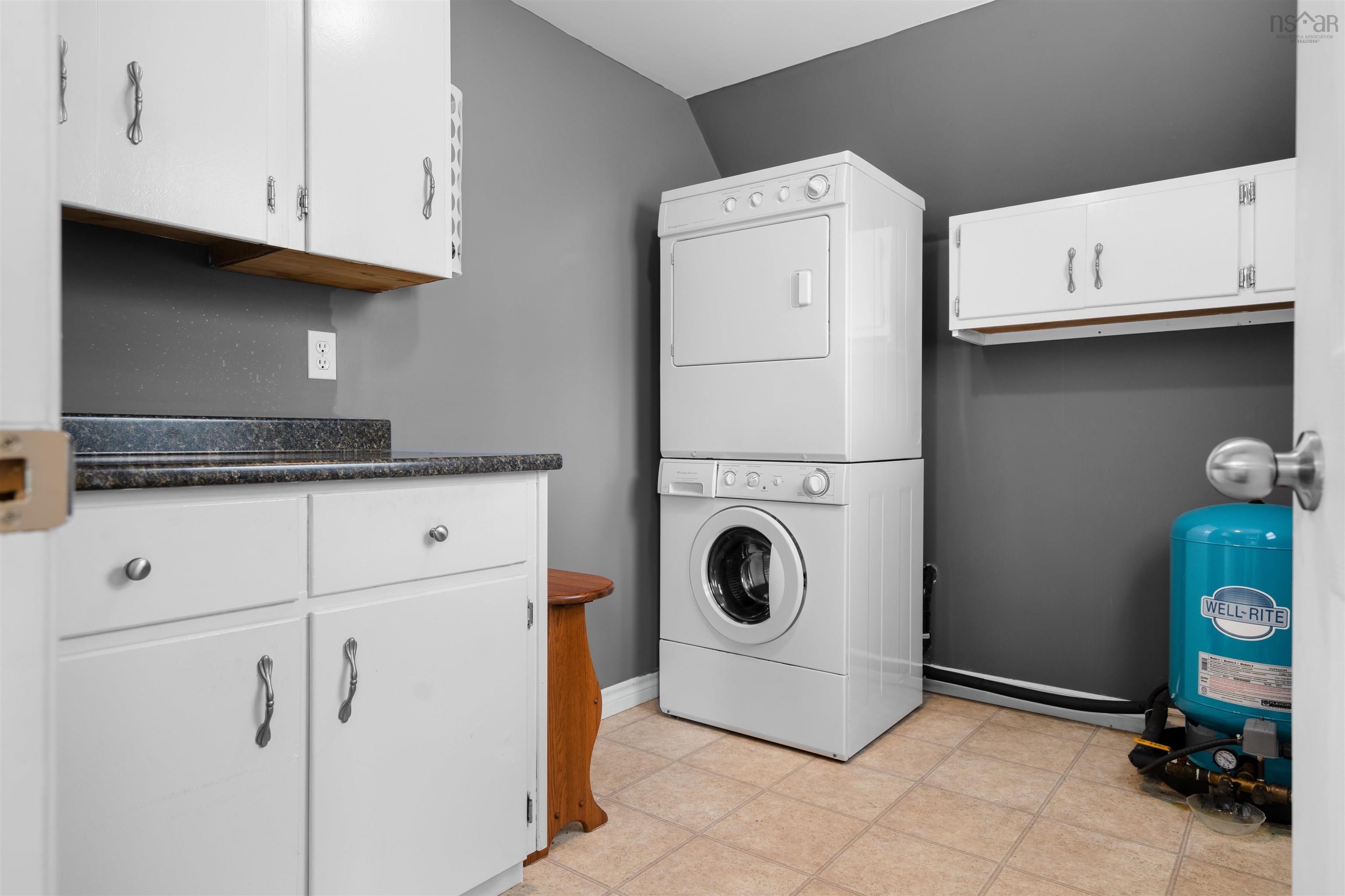 $550,000.00: 1258 Caribou Island Road, Caribou Island