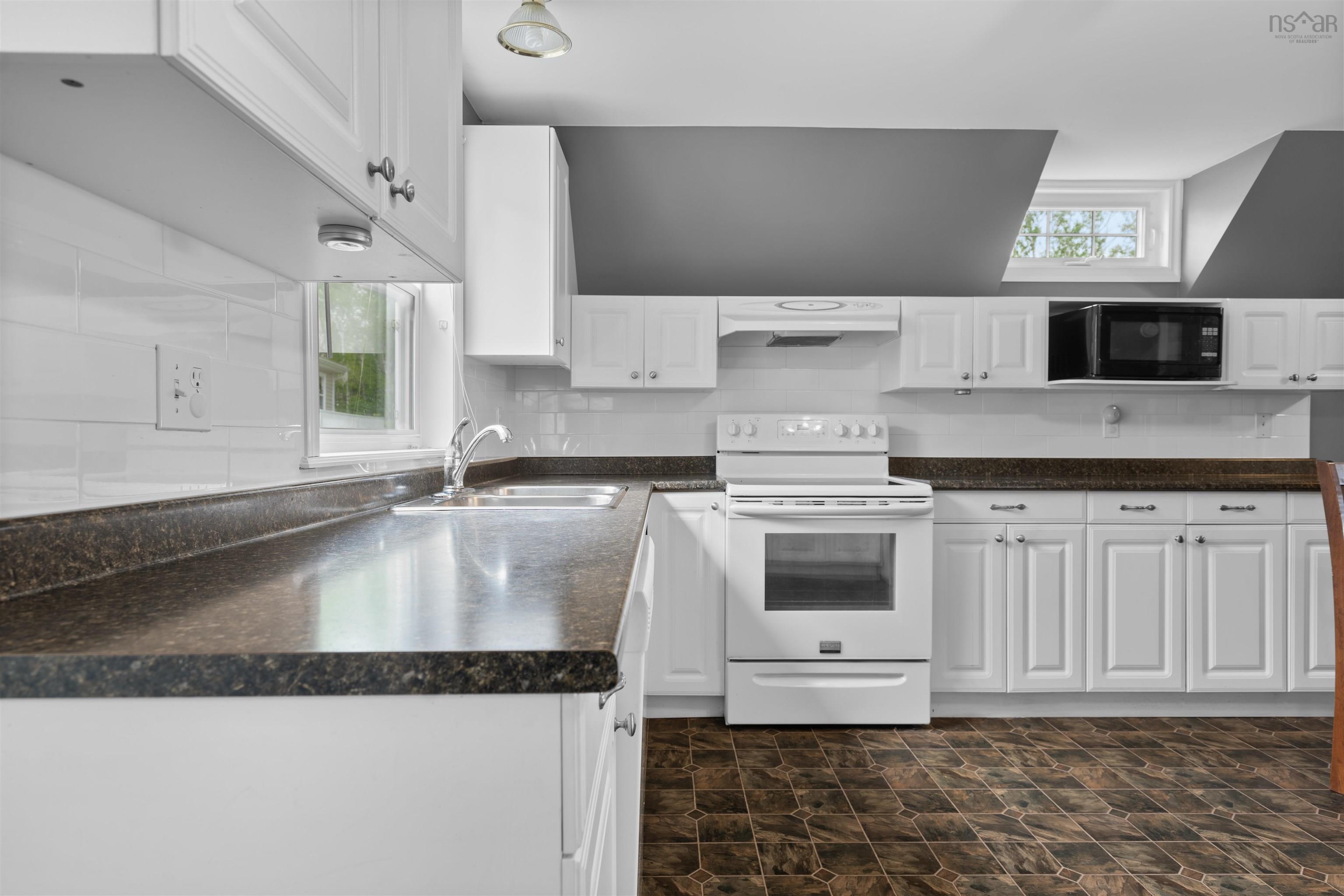 $550,000.00: 1258 Caribou Island Road, Caribou Island