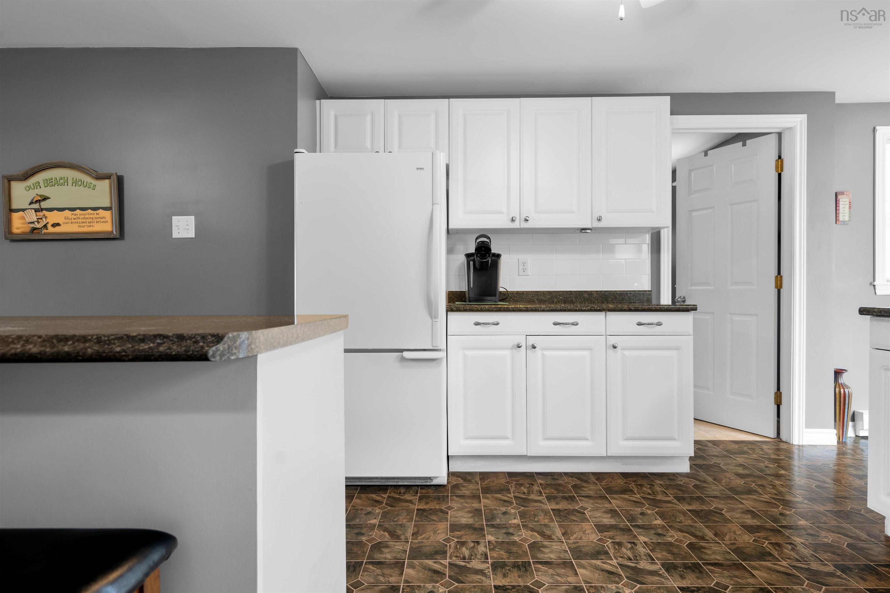 $550,000.00: 1258 Caribou Island Road, Caribou Island