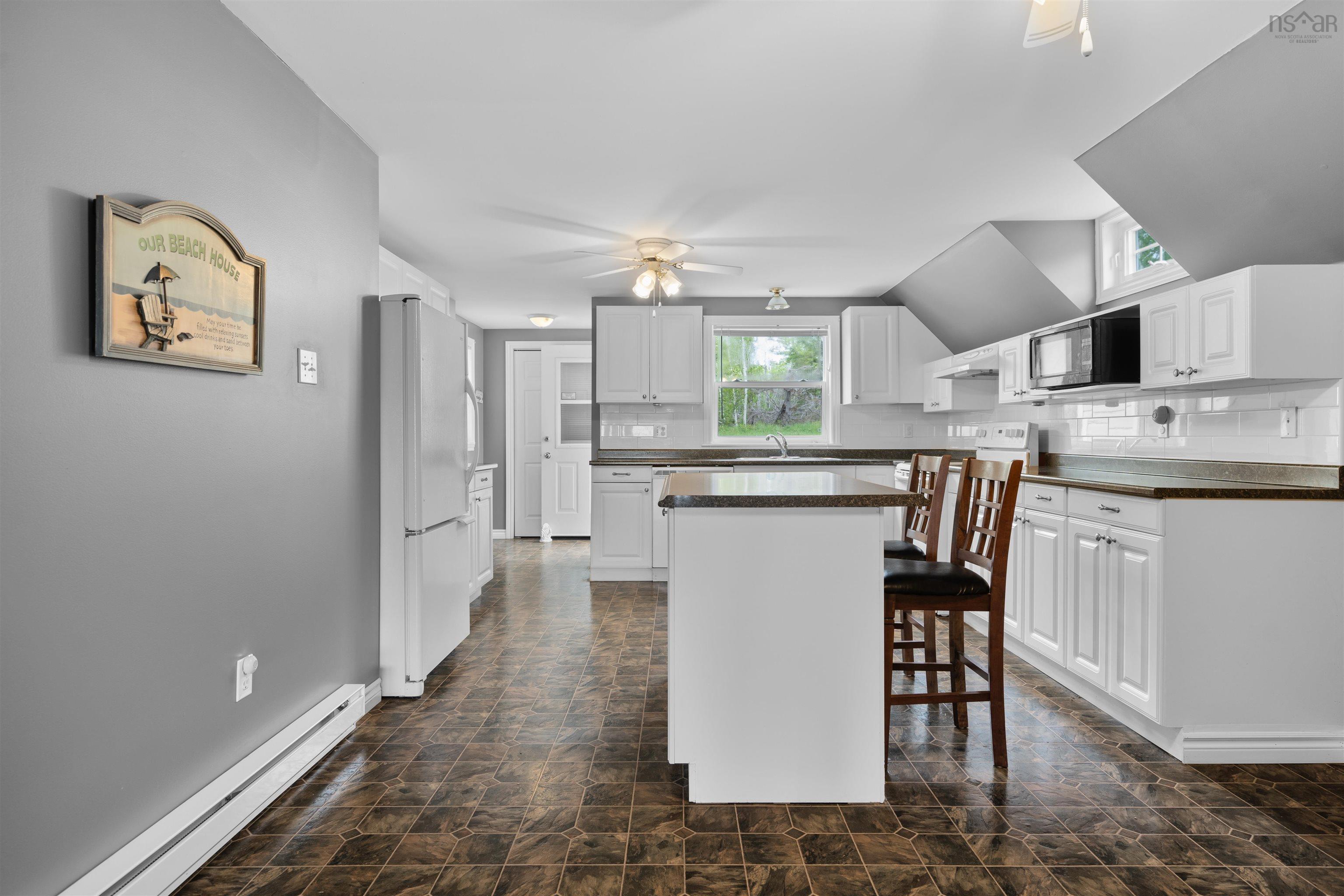 $550,000.00: 1258 Caribou Island Road, Caribou Island