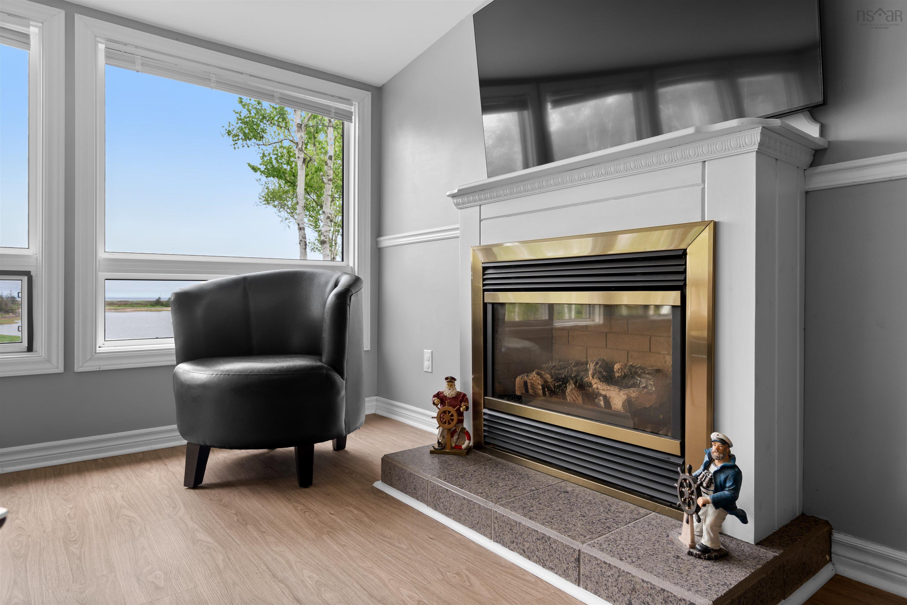 $550,000.00: 1258 Caribou Island Road, Caribou Island