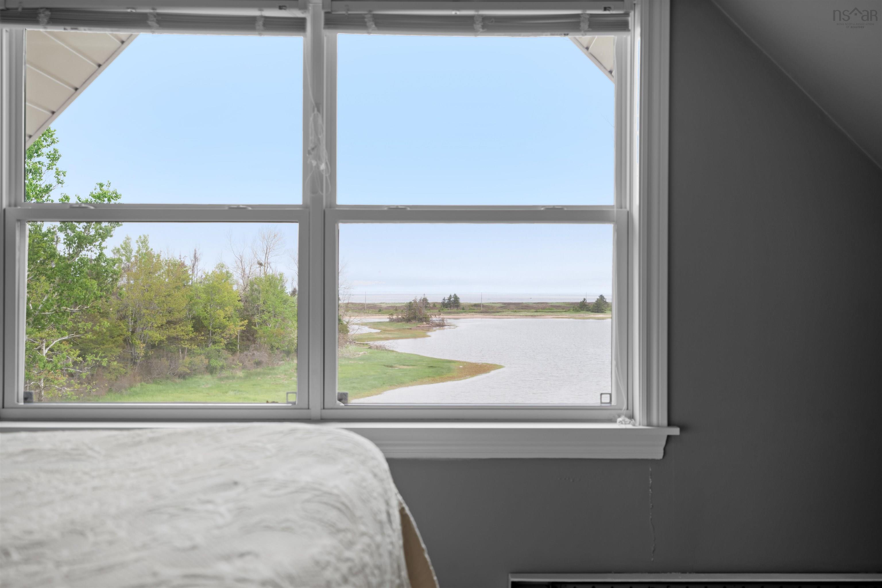 $550,000.00: 1258 Caribou Island Road, Caribou Island