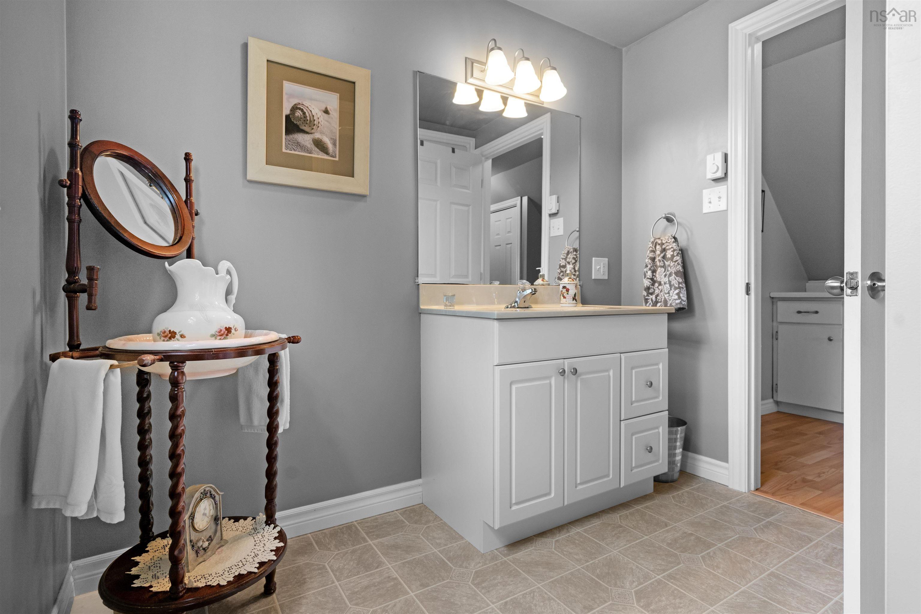 $550,000.00: 1258 Caribou Island Road, Caribou Island