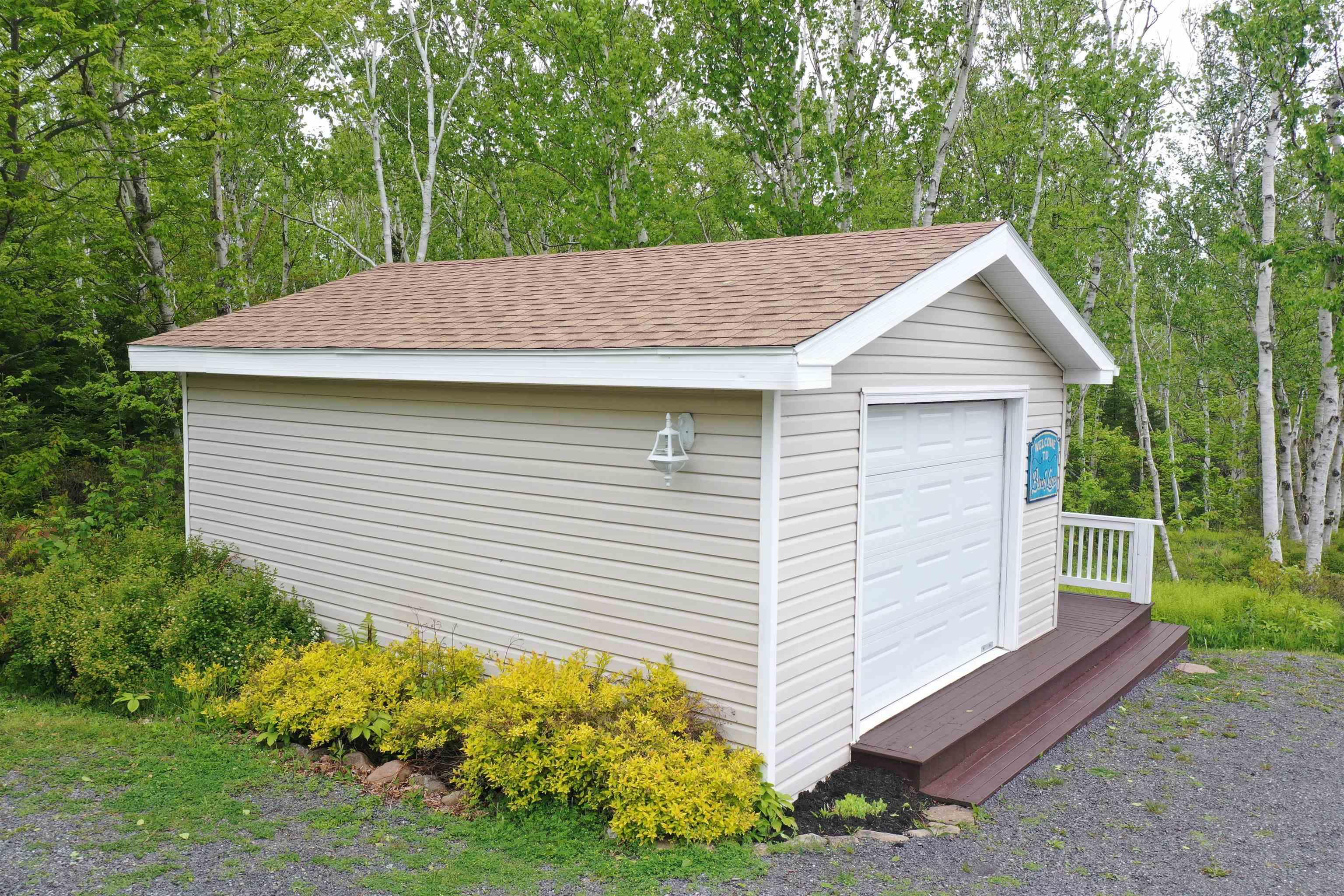 $550,000.00: 1258 Caribou Island Road, Caribou Island