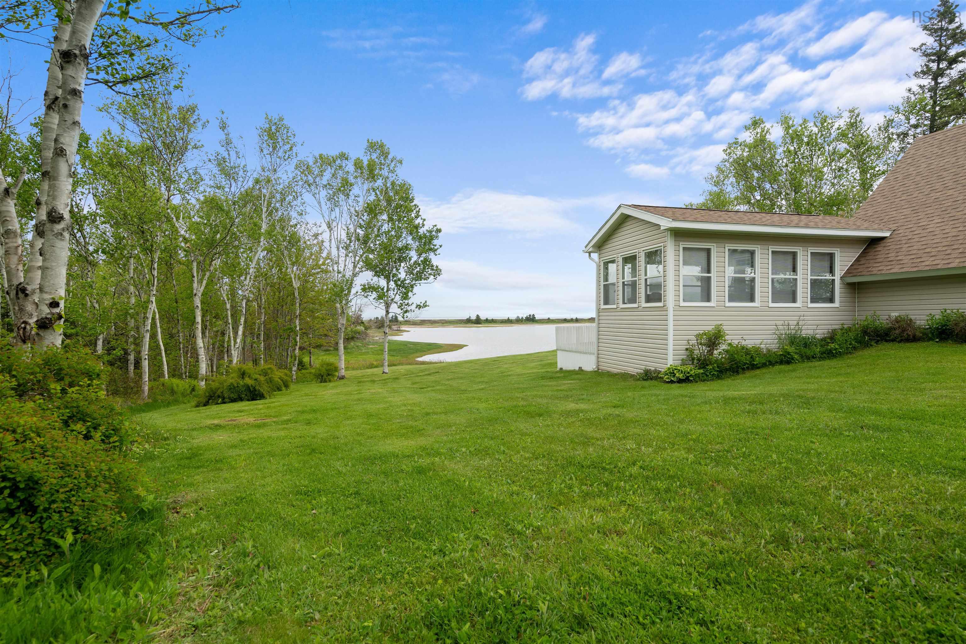 $550,000.00: 1258 Caribou Island Road, Caribou Island