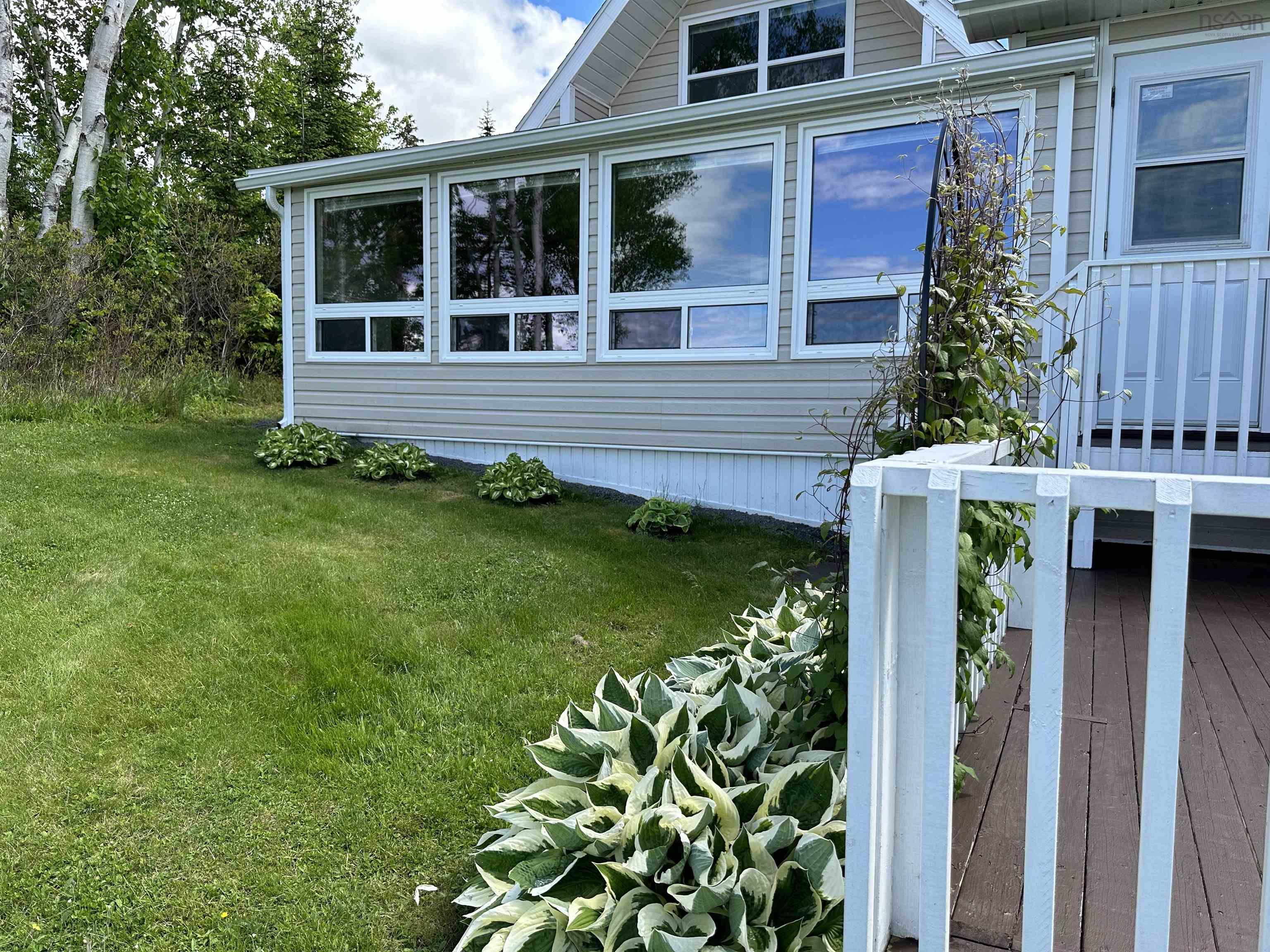 $550,000.00: 1258 Caribou Island Road, Caribou Island