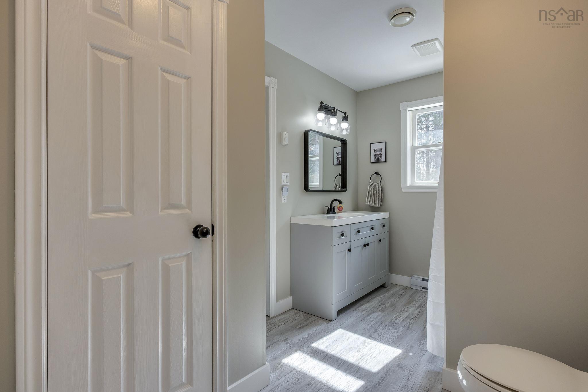 $515,000.00: 868 Shawn Drive Drive, Kingston