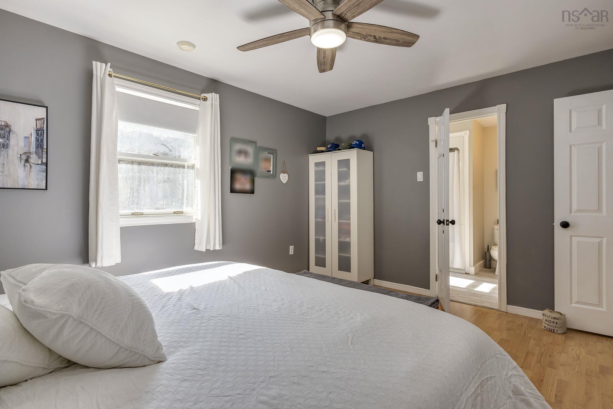 $515,000.00: 868 Shawn Drive Drive, Kingston