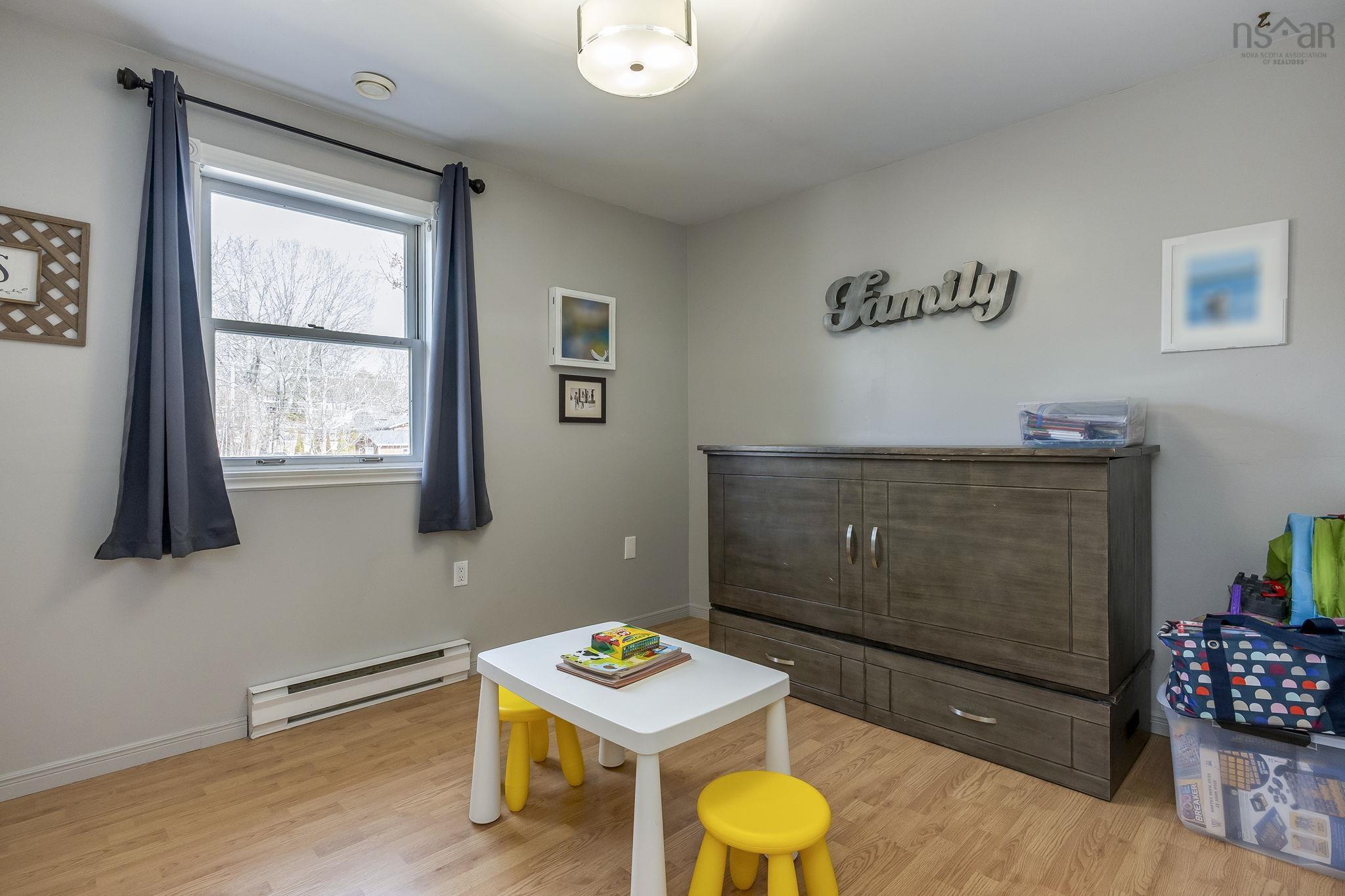 $515,000.00: 868 Shawn Drive Drive, Kingston