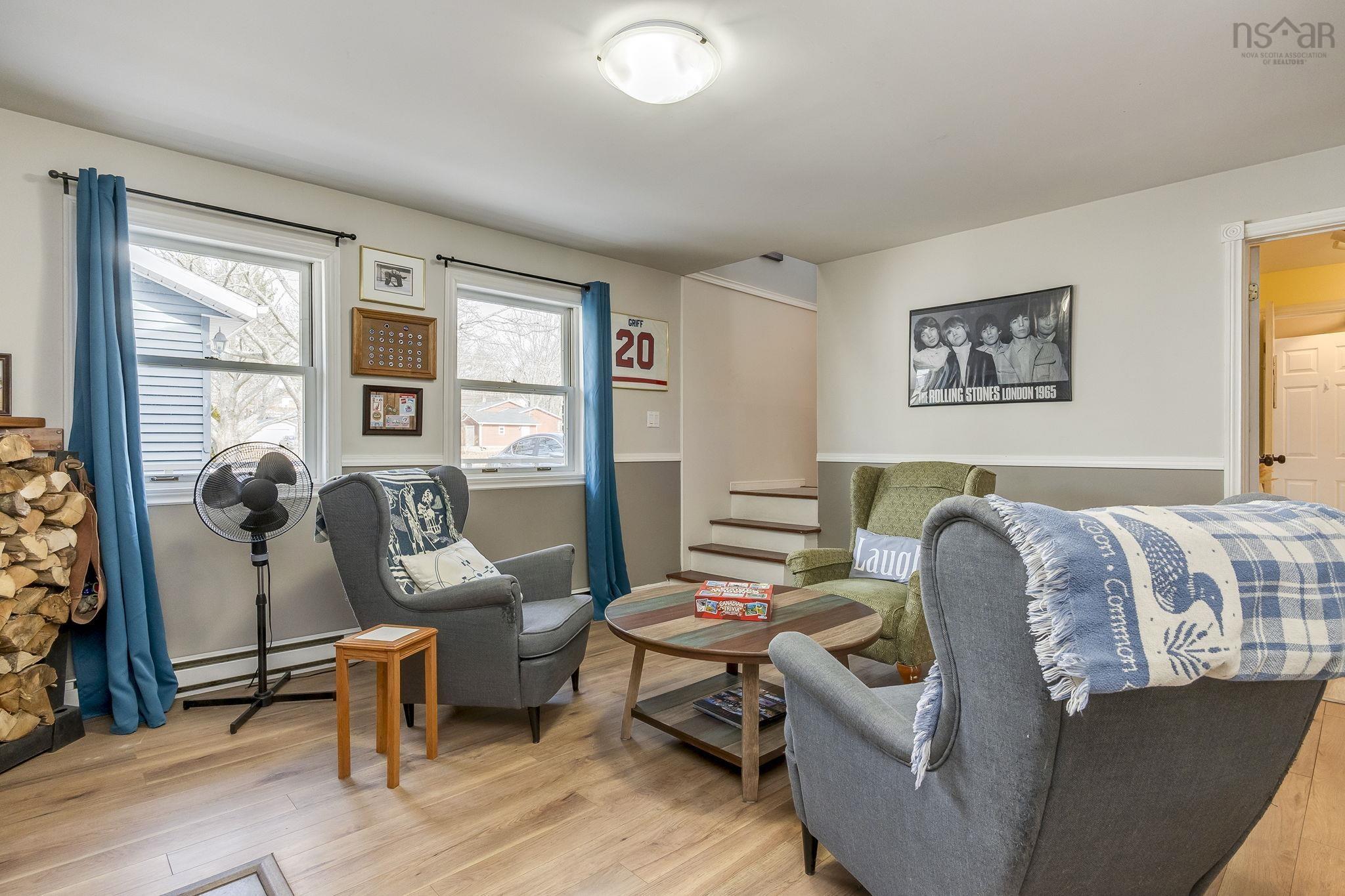 $515,000.00: 868 Shawn Drive Drive, Kingston