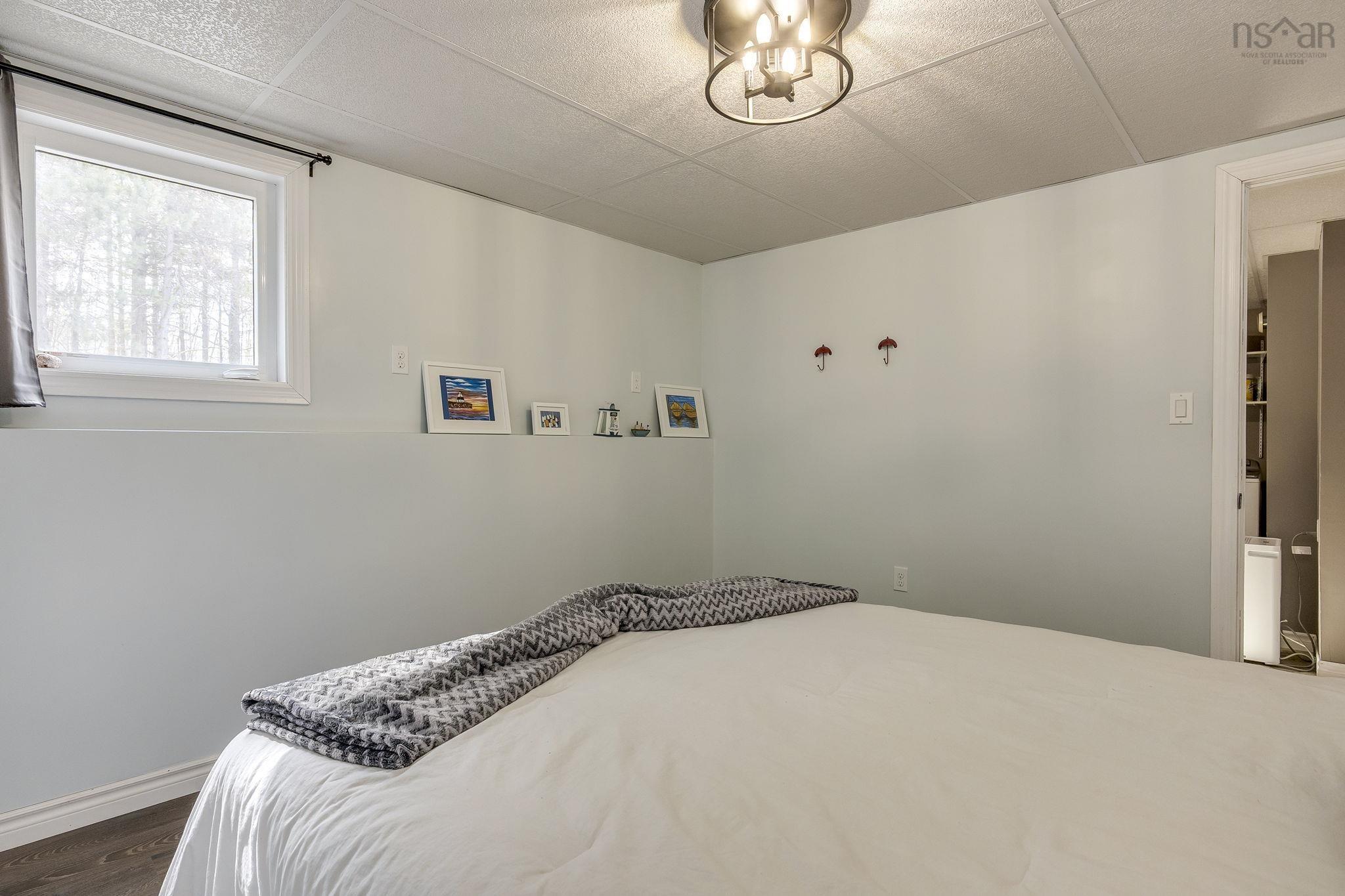 $515,000.00: 868 Shawn Drive Drive, Kingston