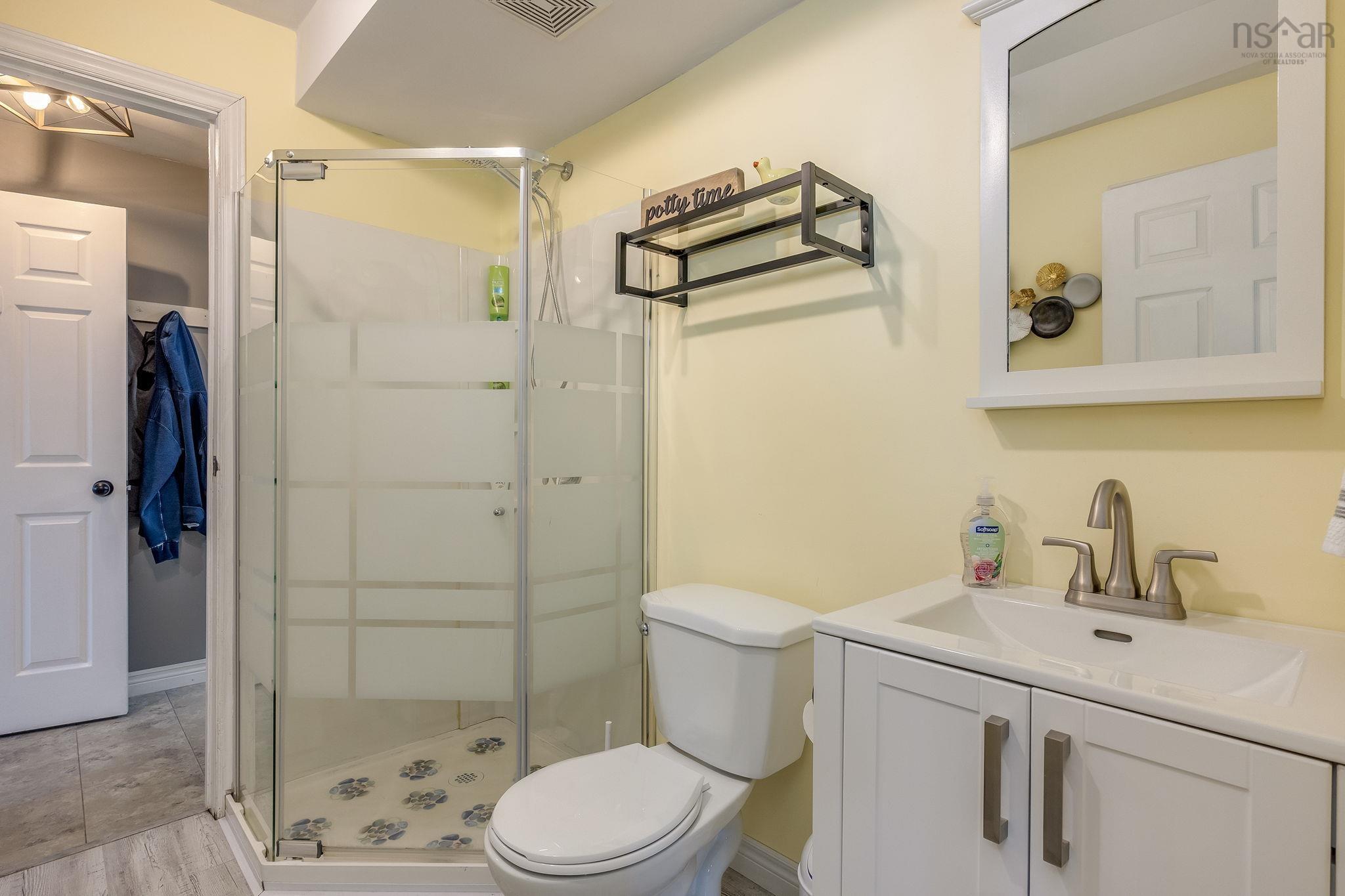 $515,000.00: 868 Shawn Drive Drive, Kingston