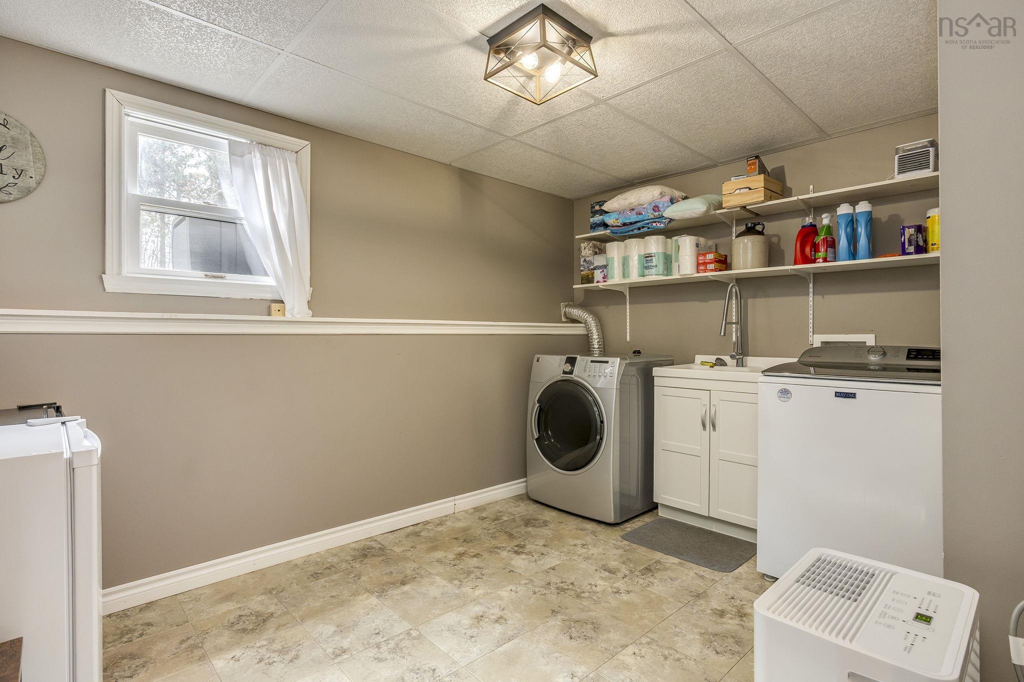 $515,000.00: 868 Shawn Drive Drive, Kingston