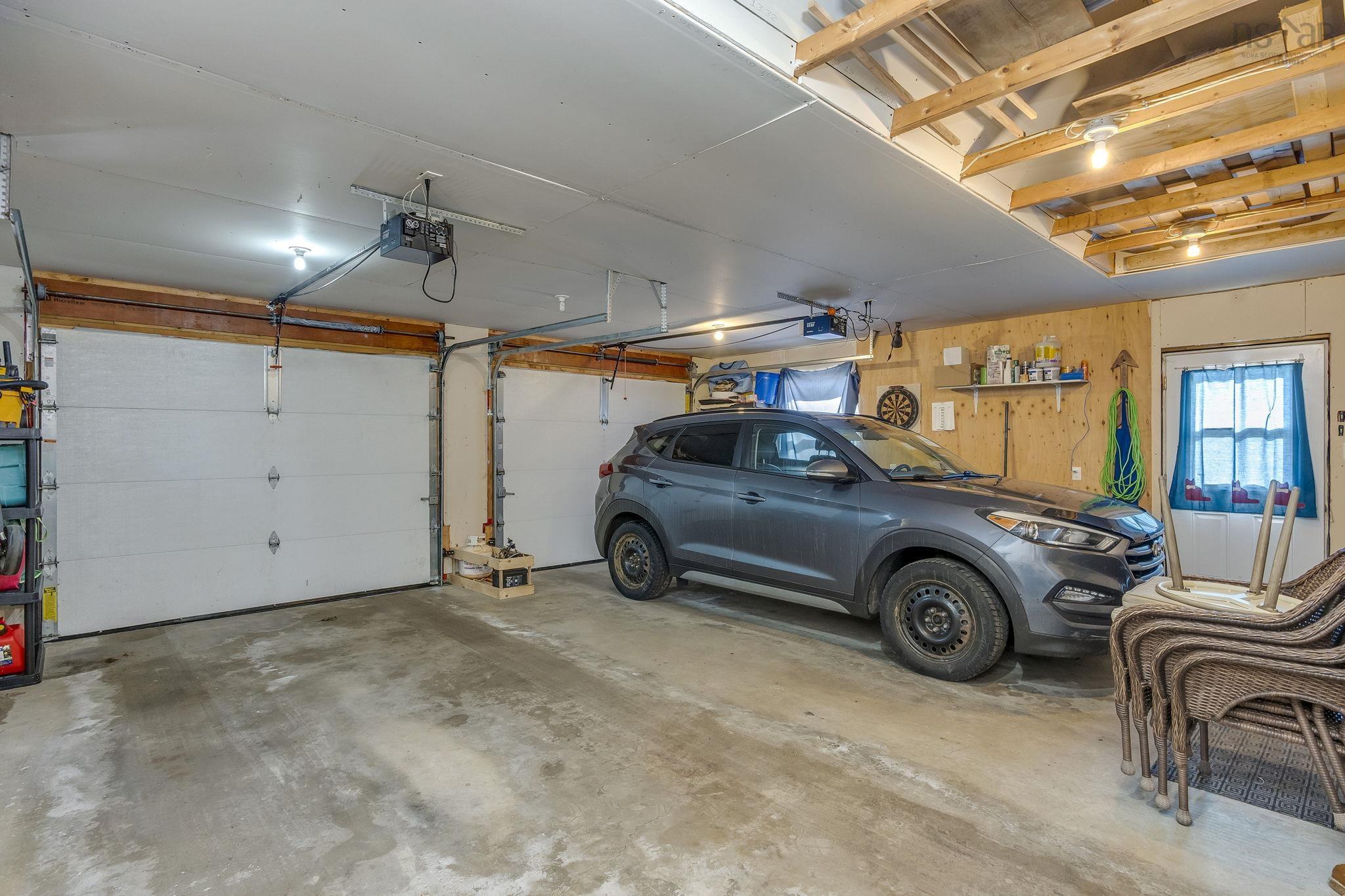 $515,000.00: 868 Shawn Drive Drive, Kingston