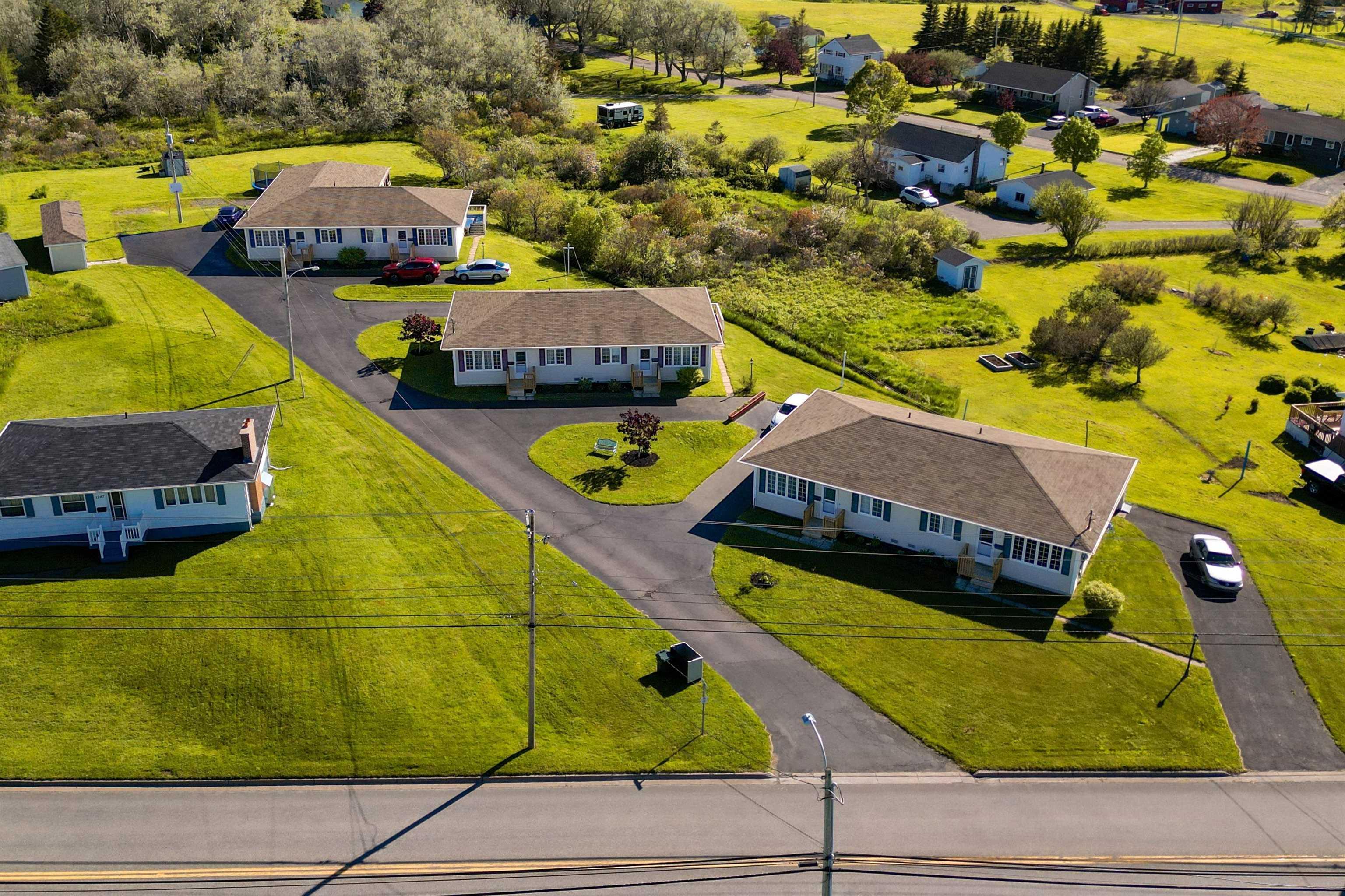 $1,100,000.00: 16 Karl