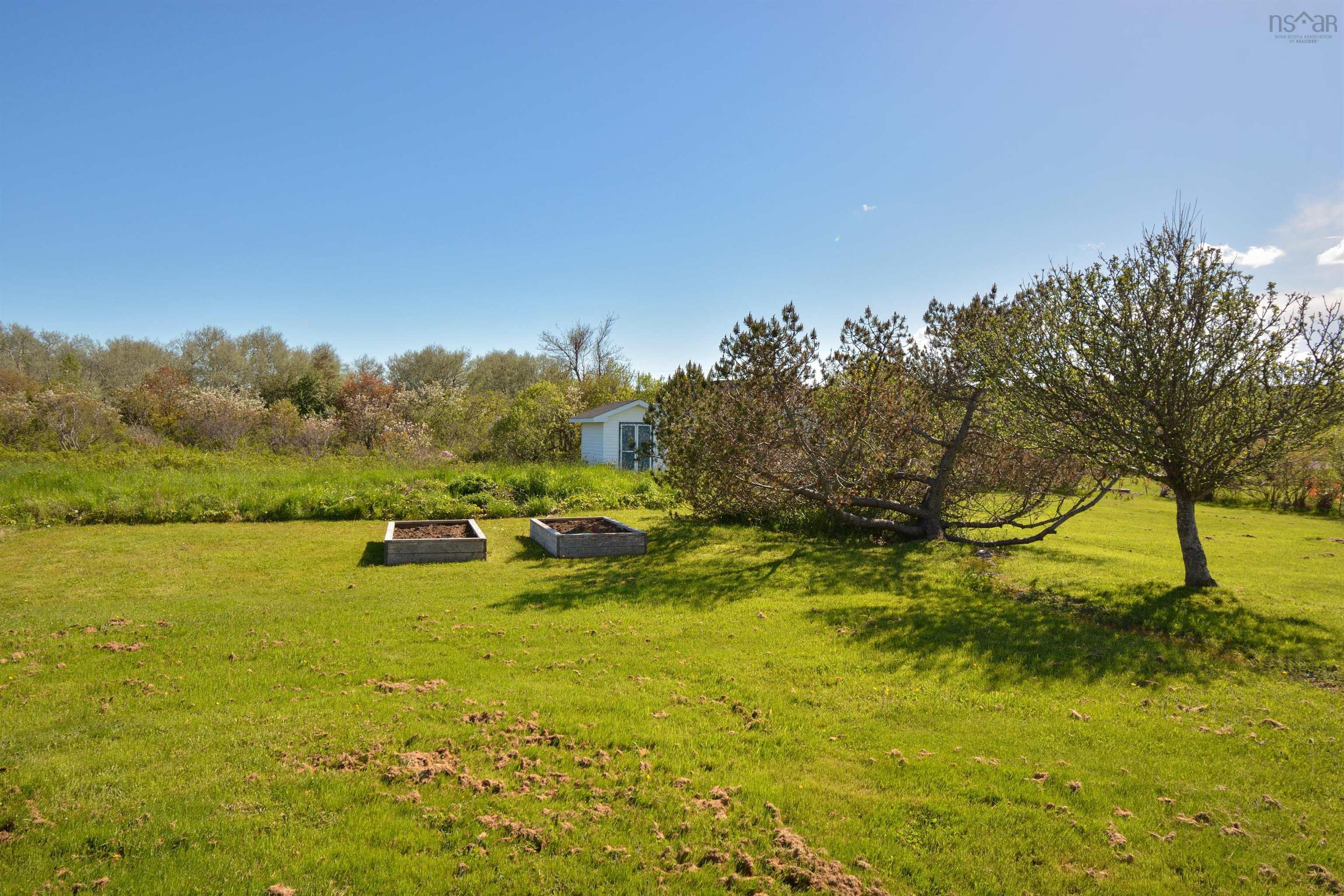 $1,100,000.00: 16 Karl