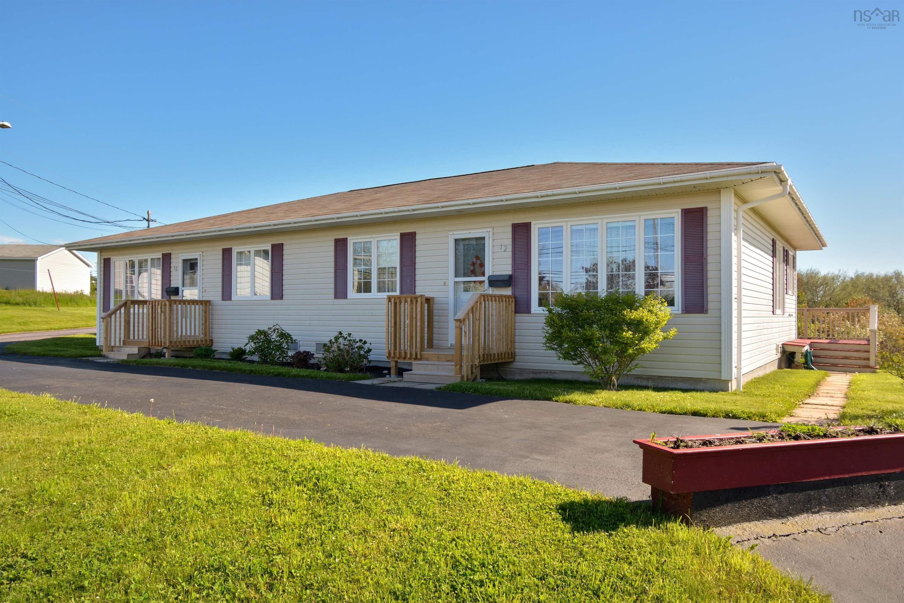 $1,100,000.00: 16 Karl