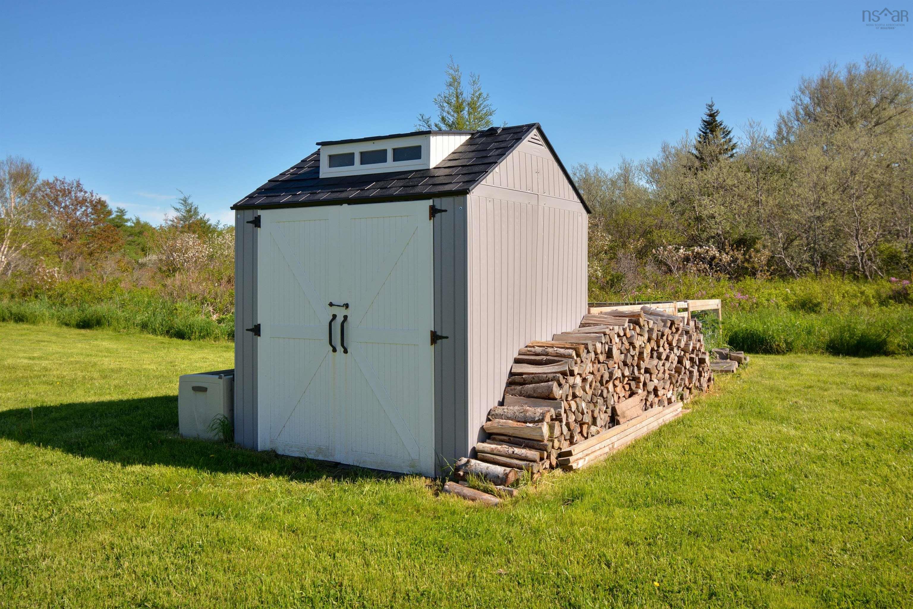 $1,100,000.00: 16 Karl