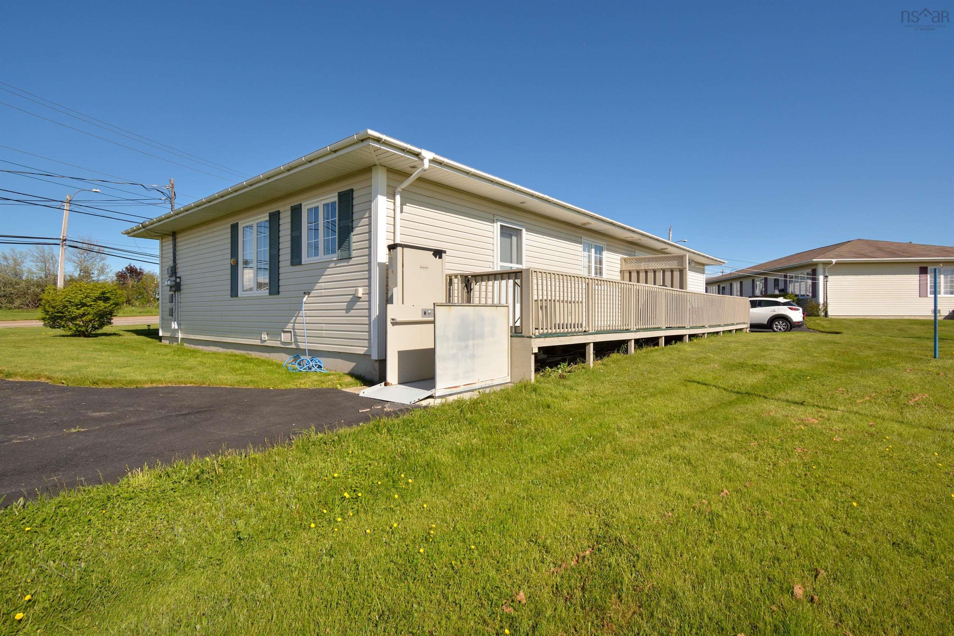 $1,100,000.00: 16 Karl