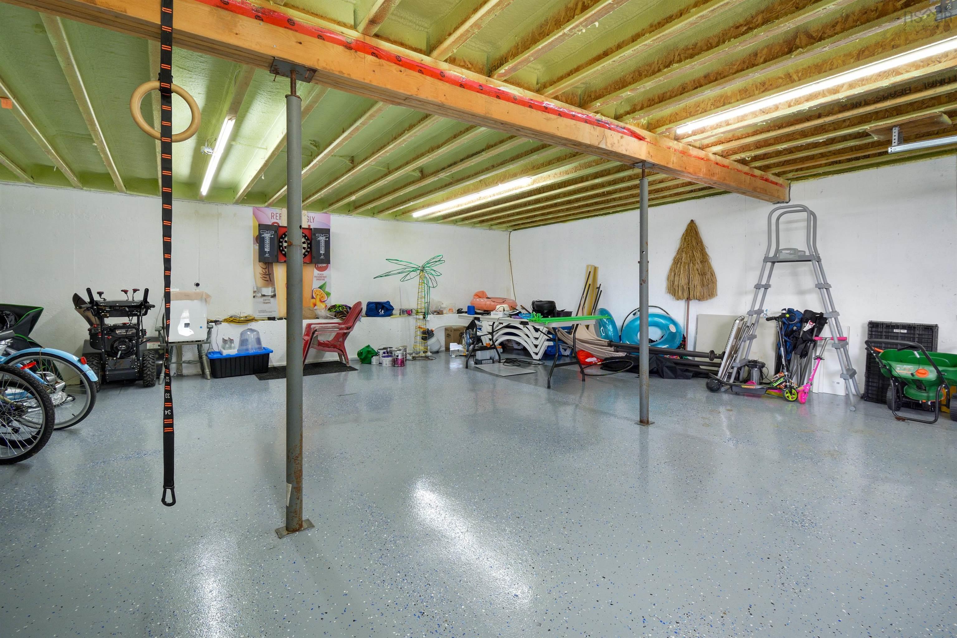 $1,100,000.00: 16 Karl