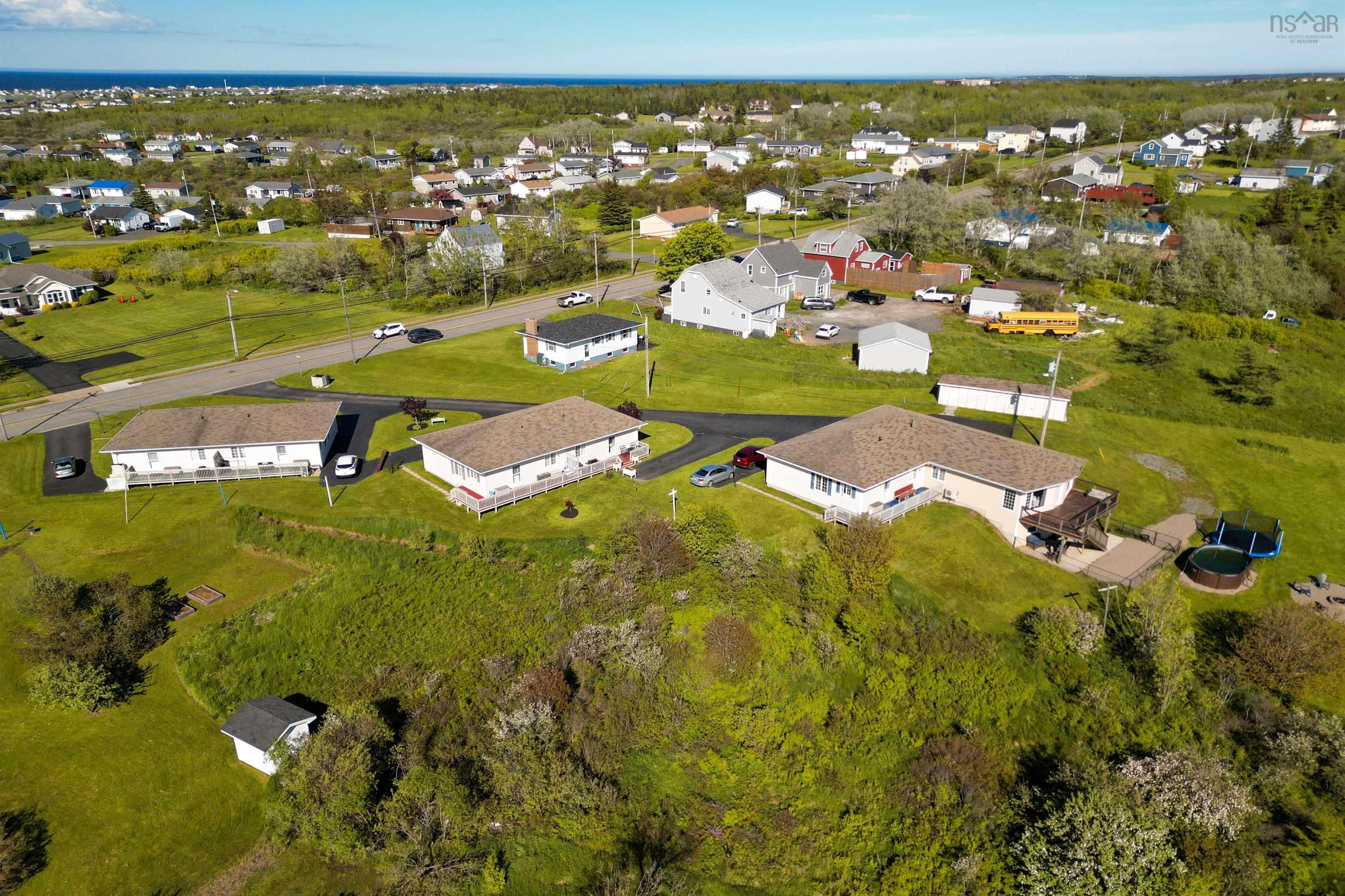 $1,100,000.00: 16 Karl