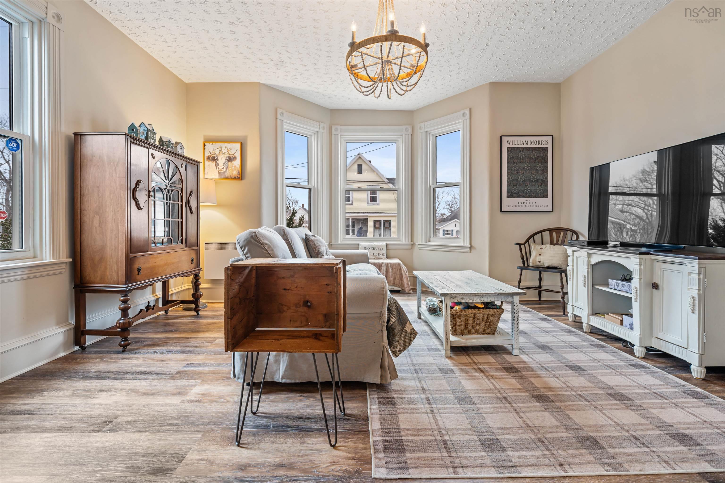 $359,900.00: 500 Nelson Street, New Glasgow