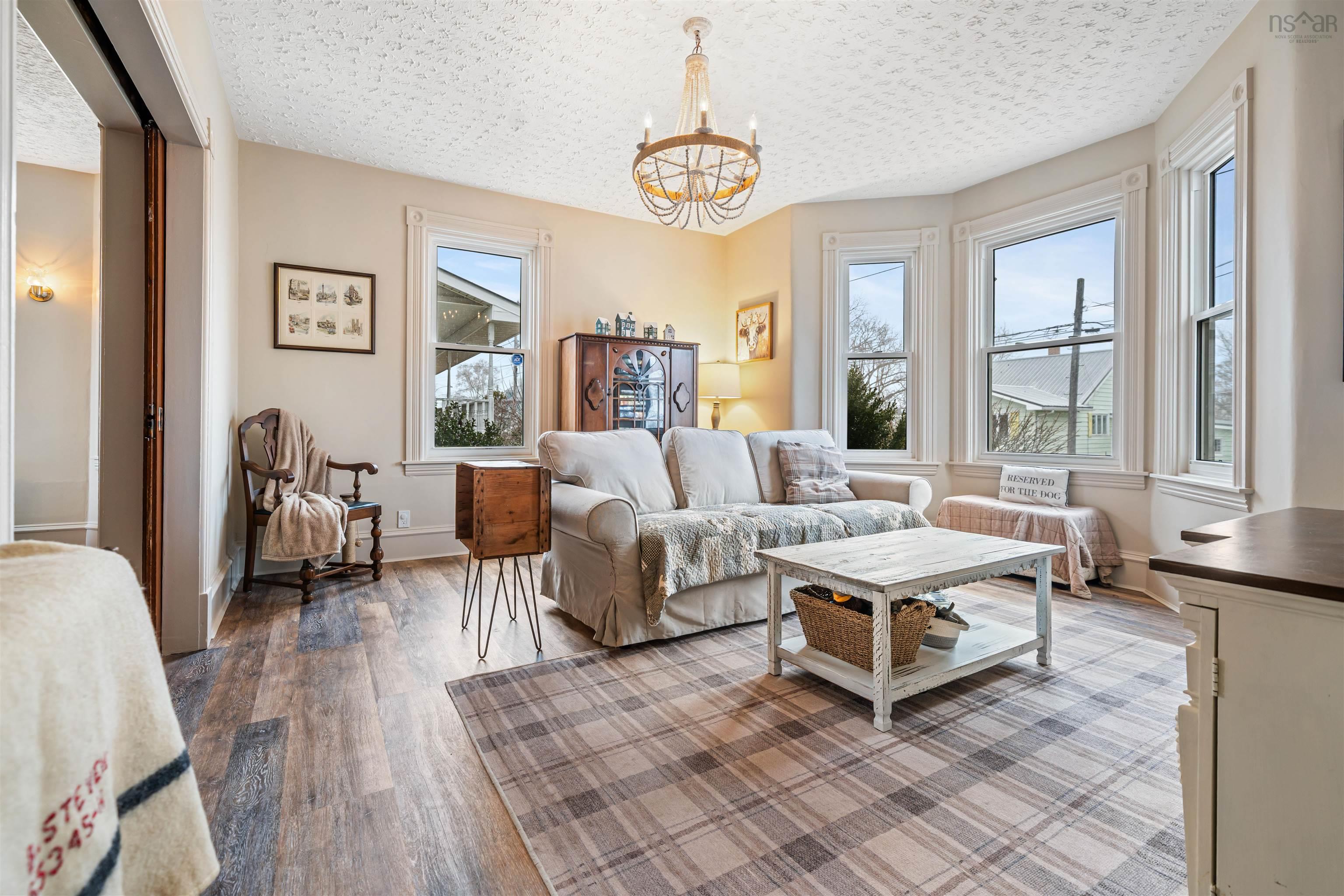 $359,900.00: 500 Nelson Street, New Glasgow