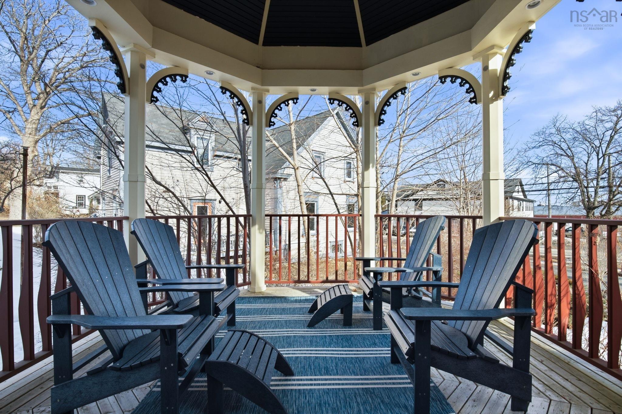 $1,700,000.00: 42 Falkland Street, Lunenburg