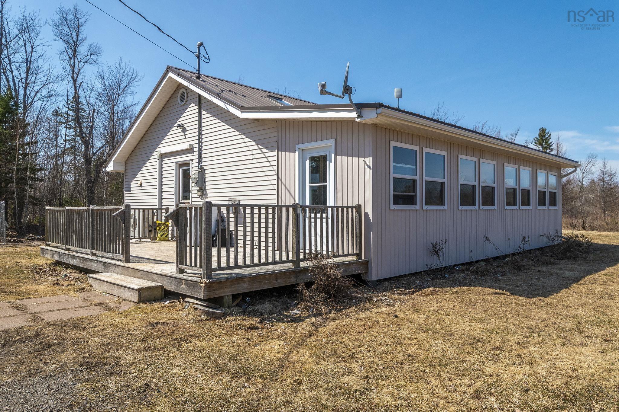 $249,900.00: 9660 366 Highway, Port Howe