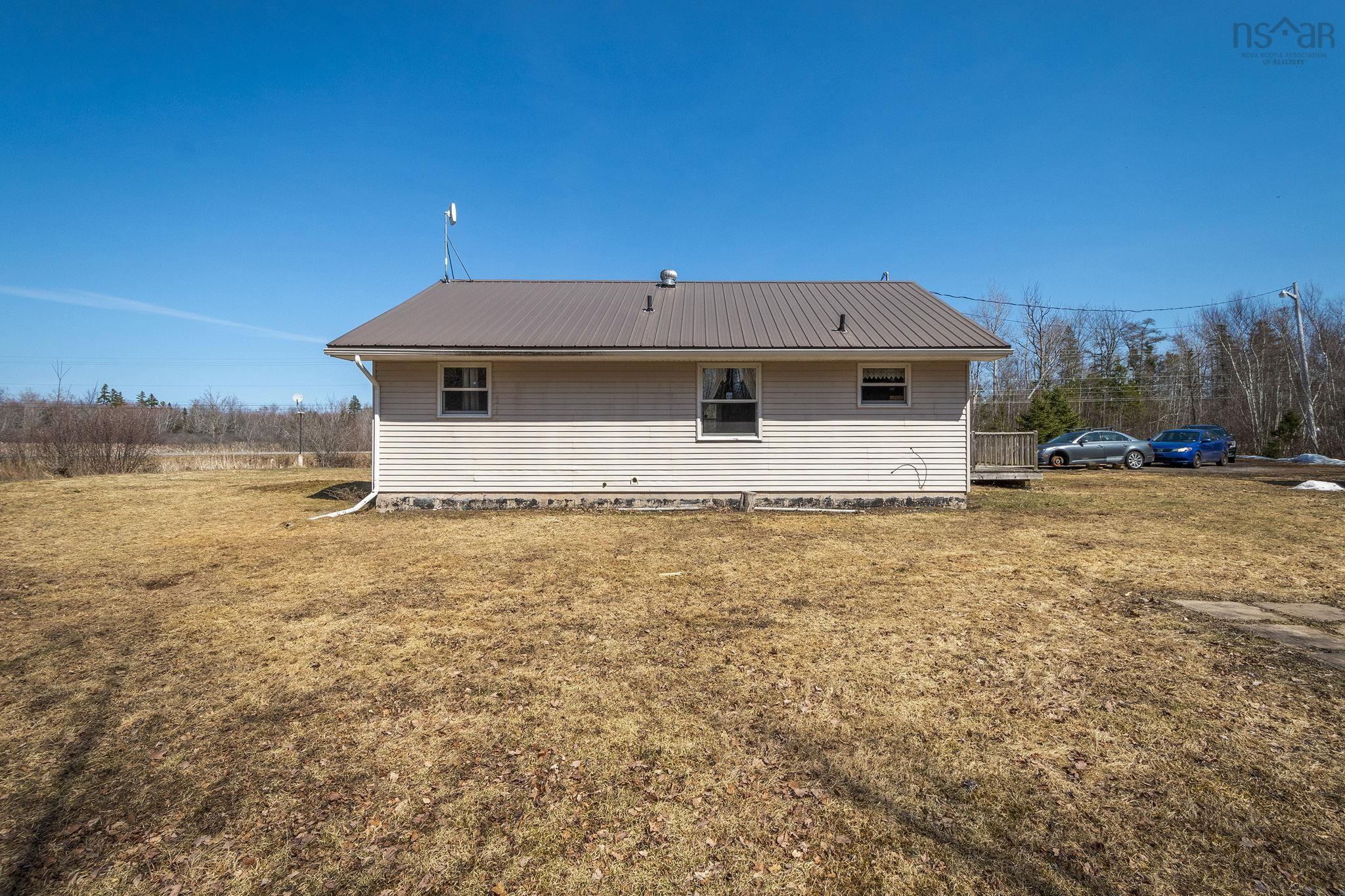 $249,900.00: 9660 366 Highway, Port Howe