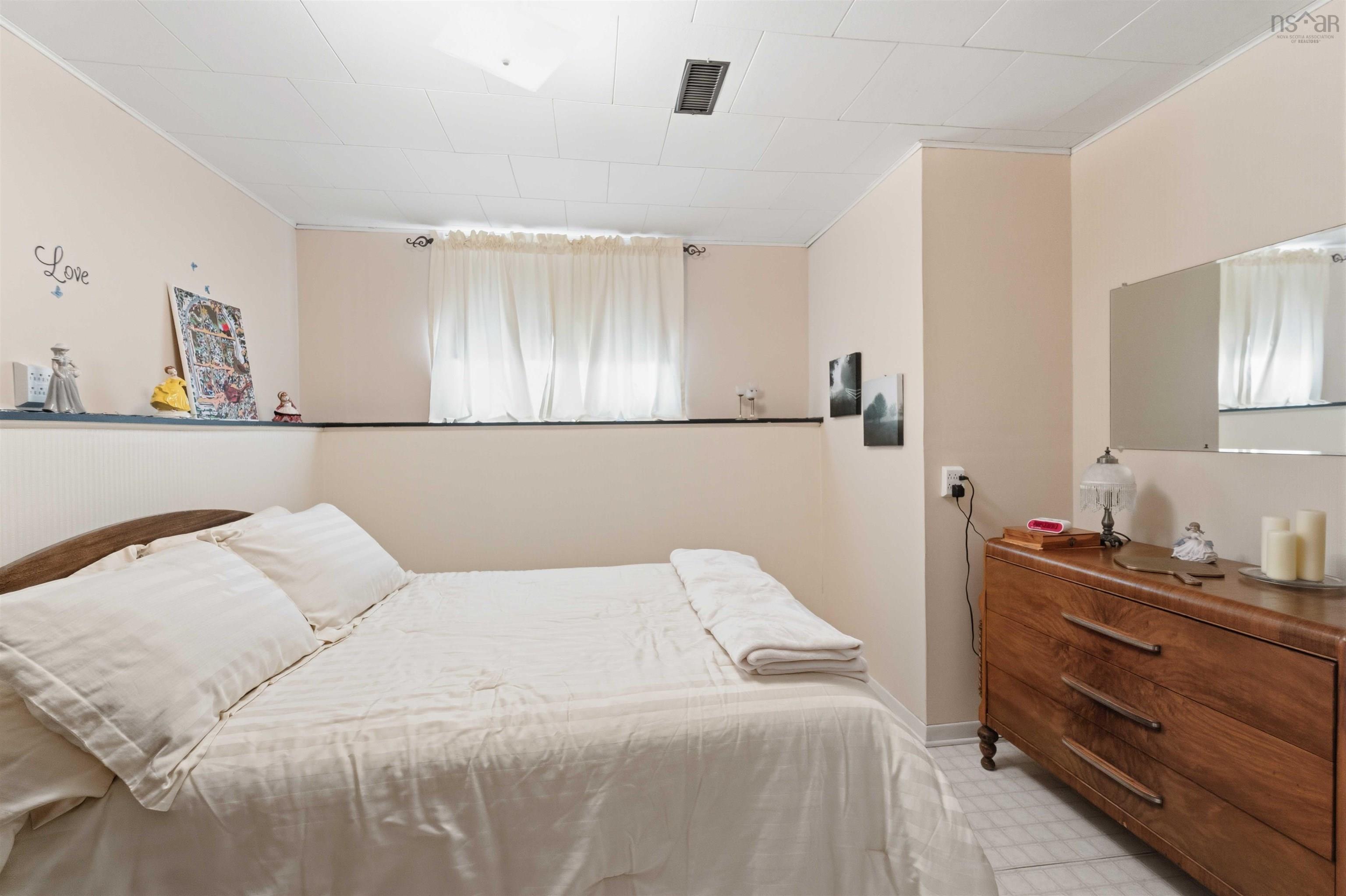 $339,000.00: 3 Inglewood Avenue, Kentville