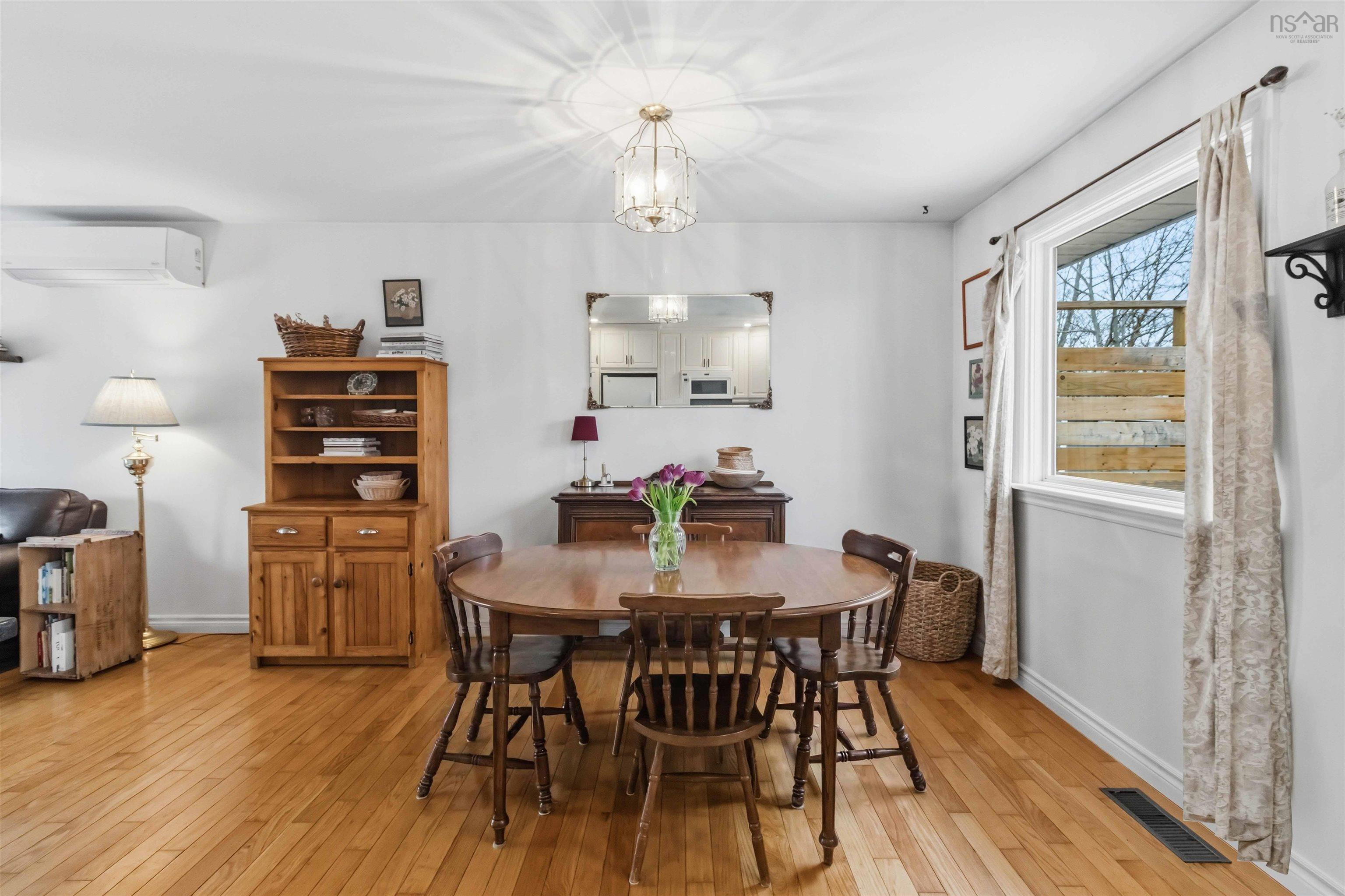 $509,900.00: 100 Greendale Court, Timberlea