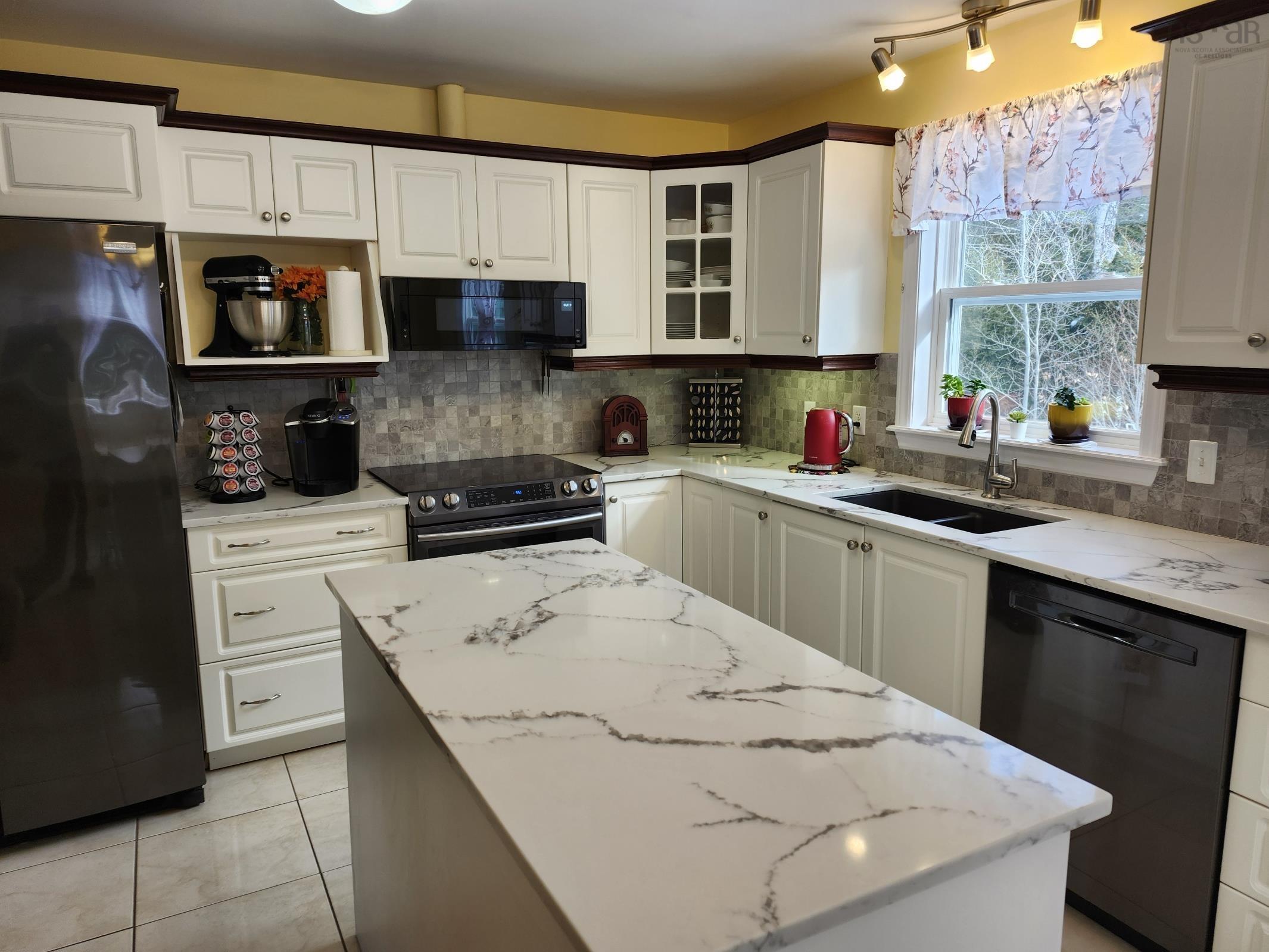 377 Laurel Ridge Drive, Beaver Bank, NS (MLS 202606346)