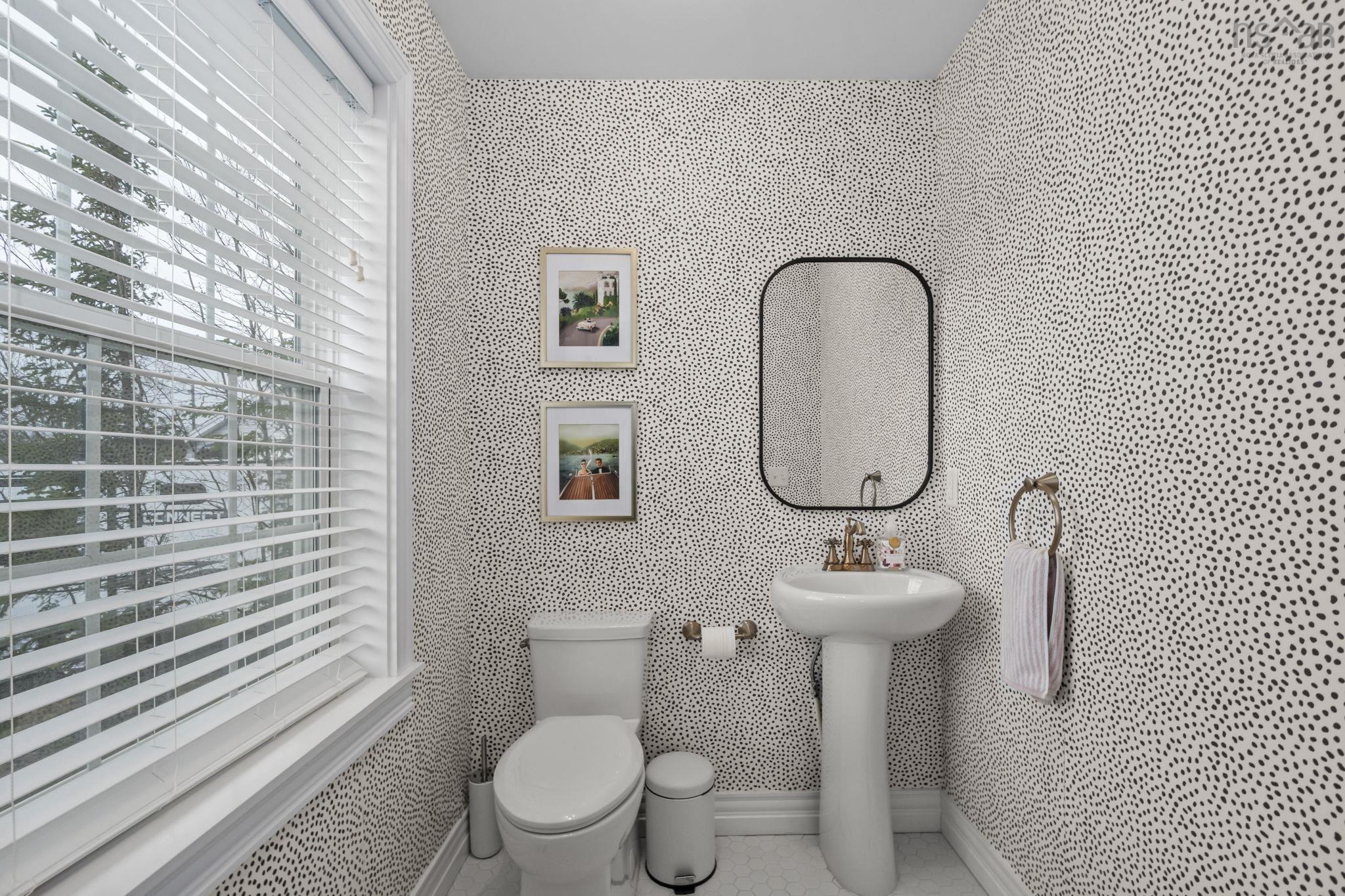 $749,900.00: 15 Acorn Avenue, Lantz