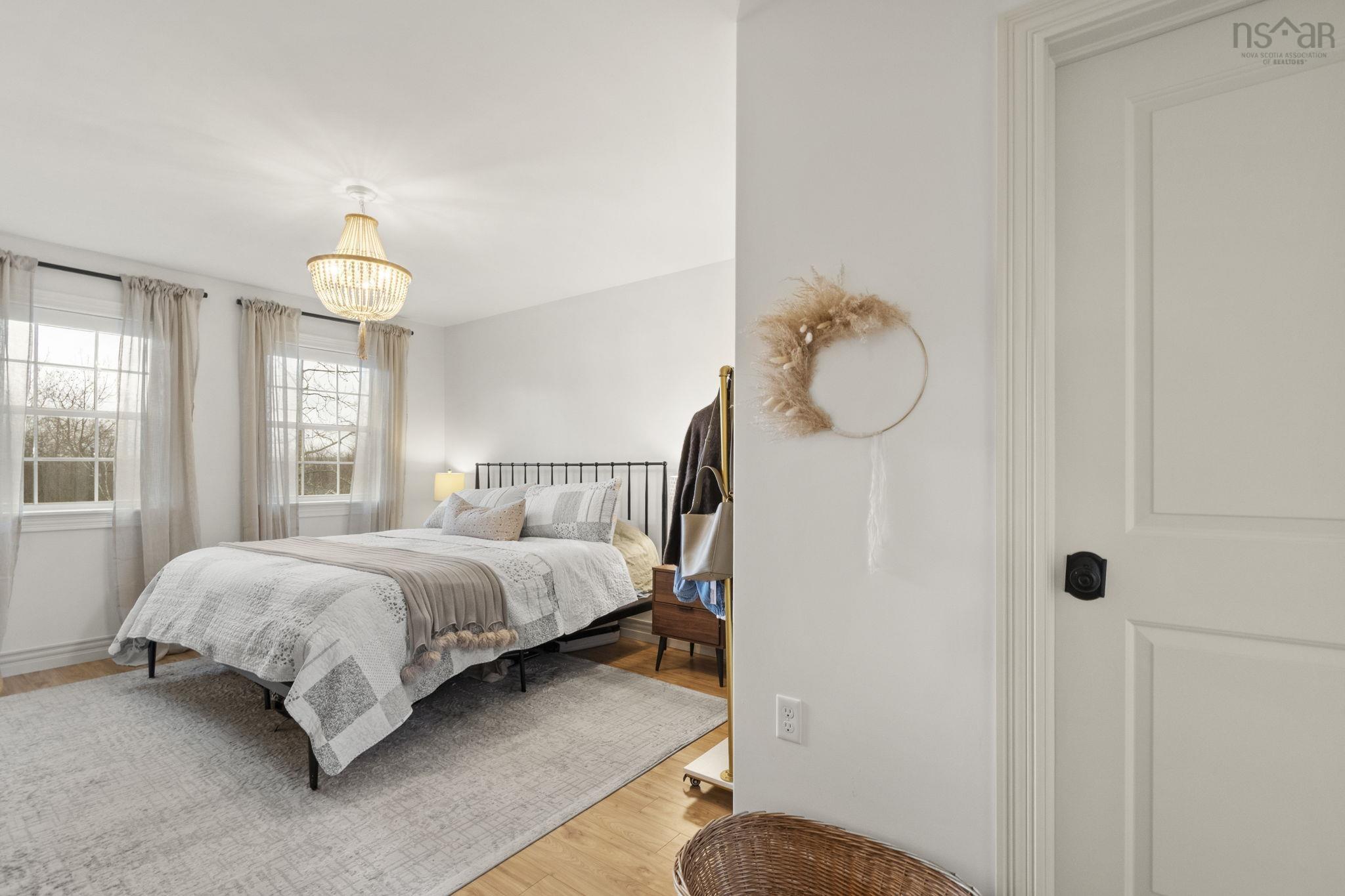 $749,900.00: 15 Acorn Avenue, Lantz