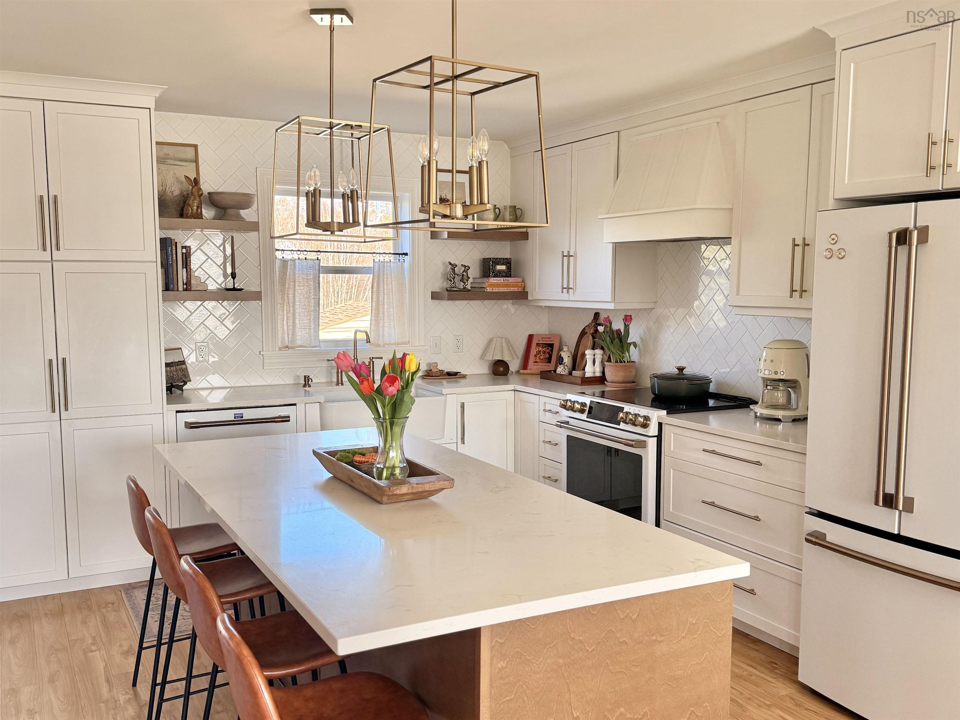 $749,900.00: 15 Acorn Avenue, Lantz