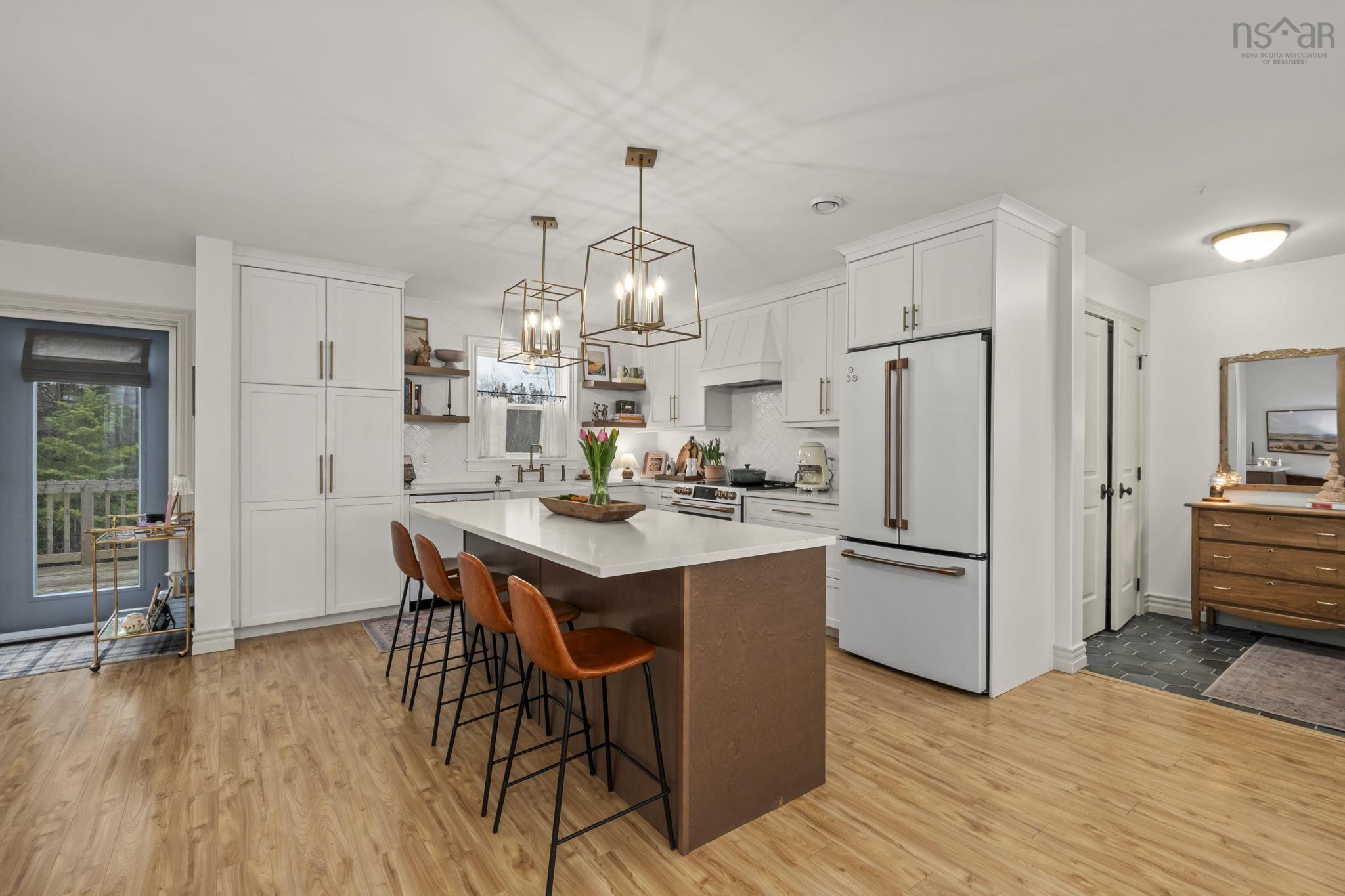 $749,900.00: 15 Acorn Avenue, Lantz