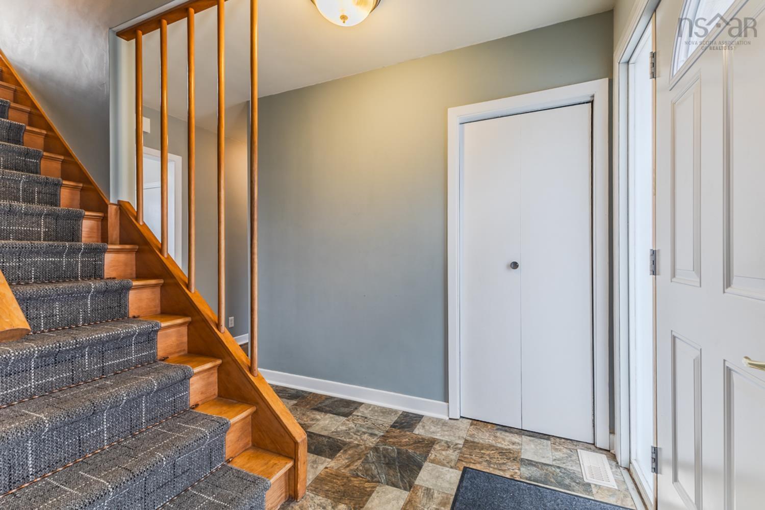 $385,000.00: 15 FAIRVIEW Drive, Truro