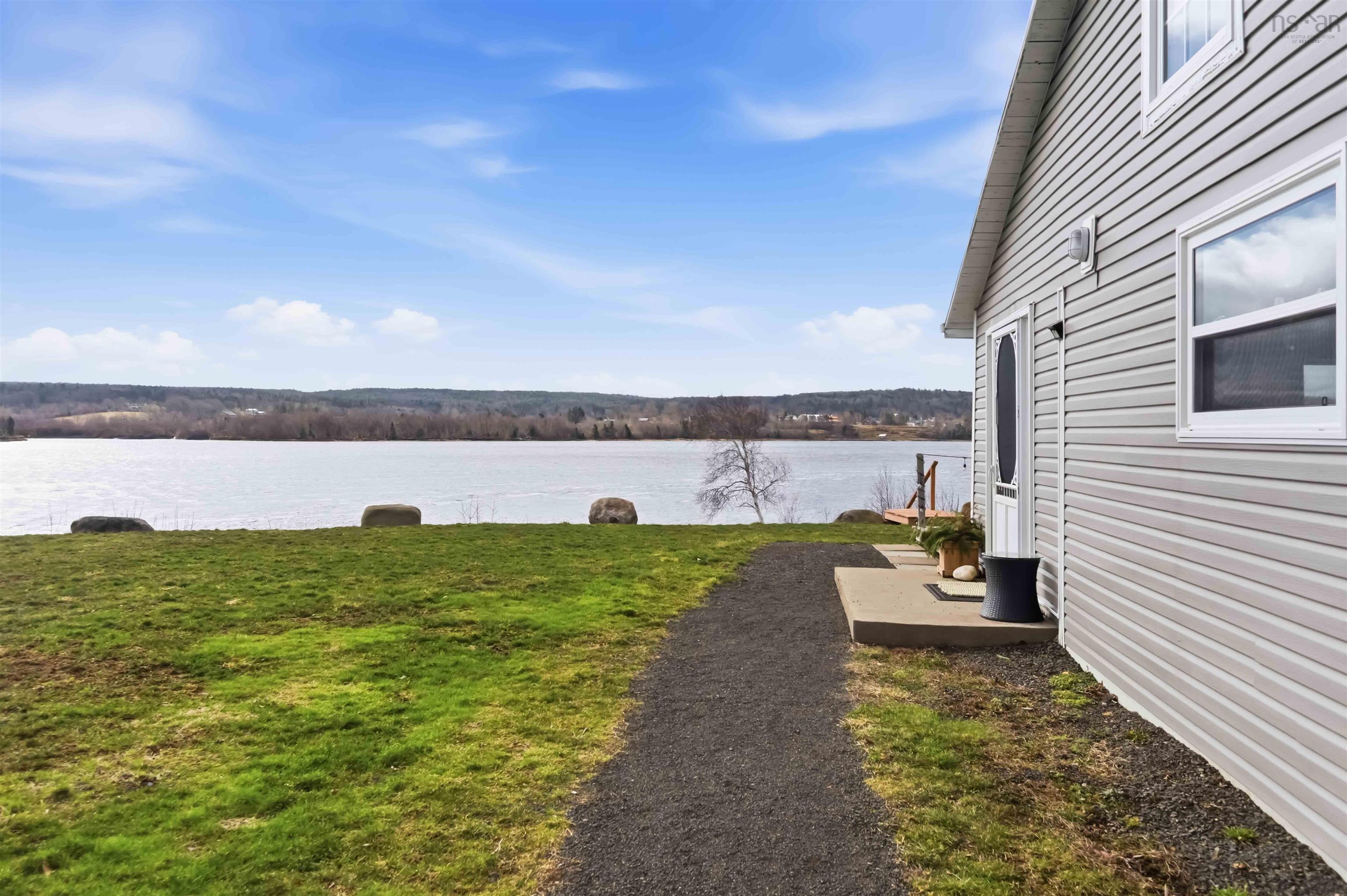 $369,000.00: 3 Massachusetts Road, Granville Centre