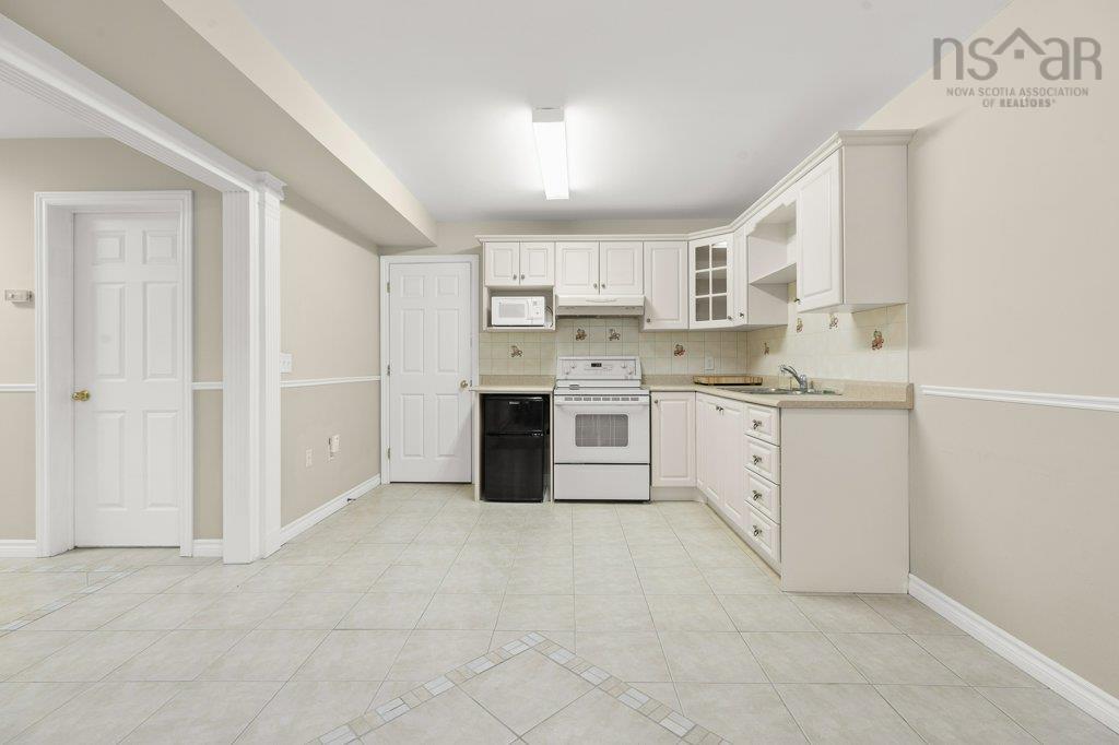 31 Parkmount Close, Clayton Park, NS (MLS 202606387)