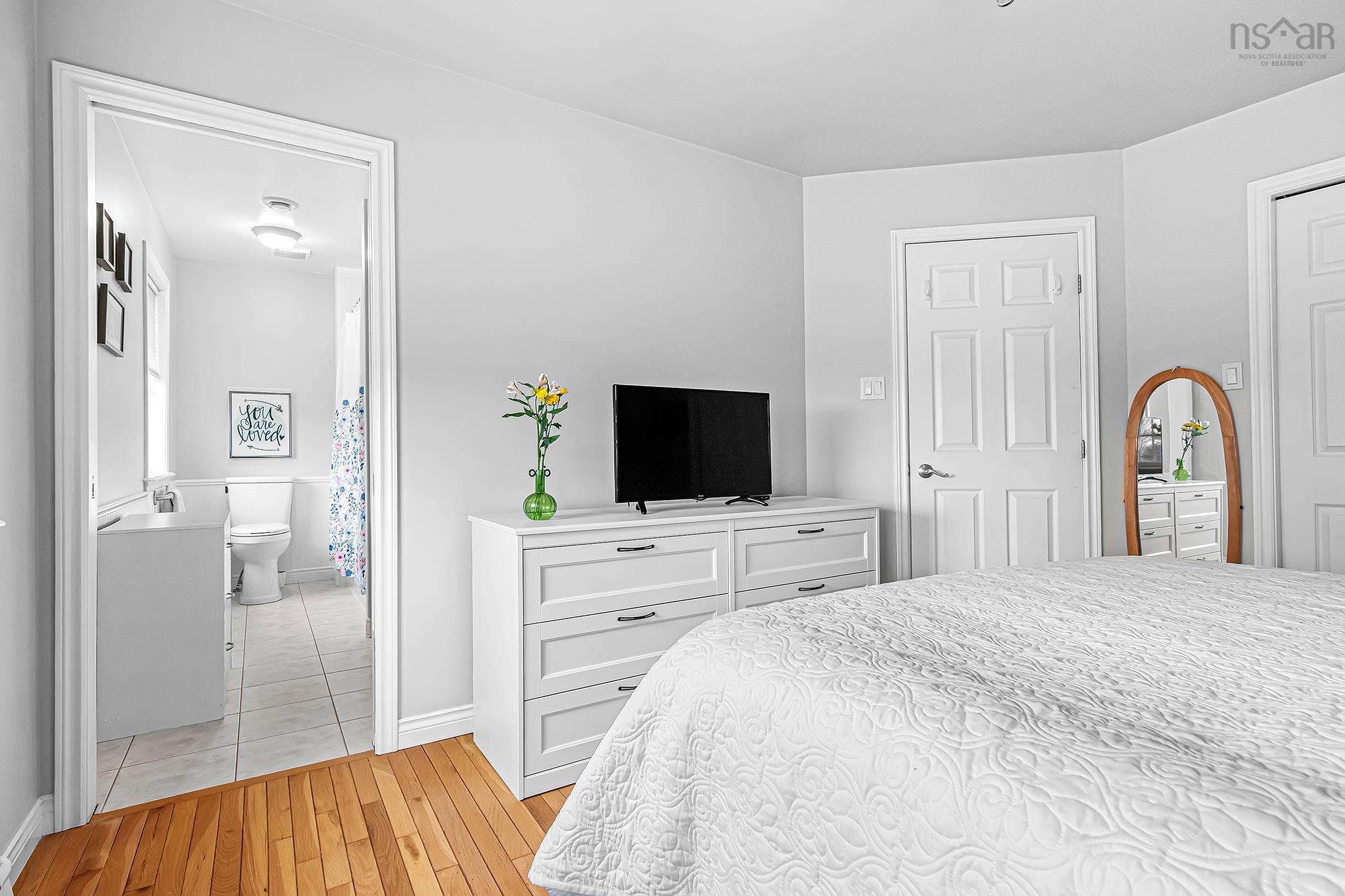 60 Amin Street, Bedford, NS (MLS 202606388)