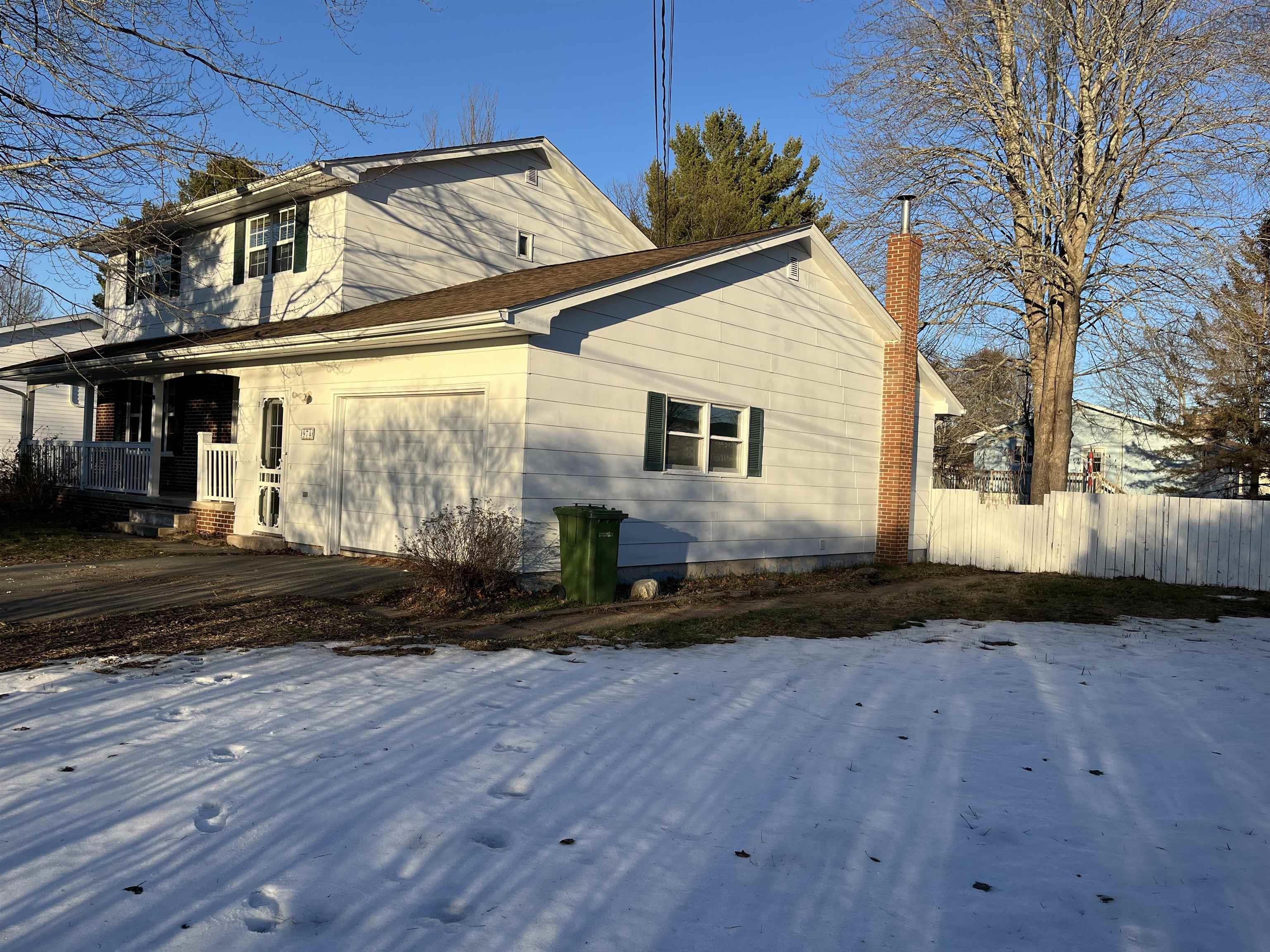 $365,500.00: 974 Aurora Crescent, Greenwood